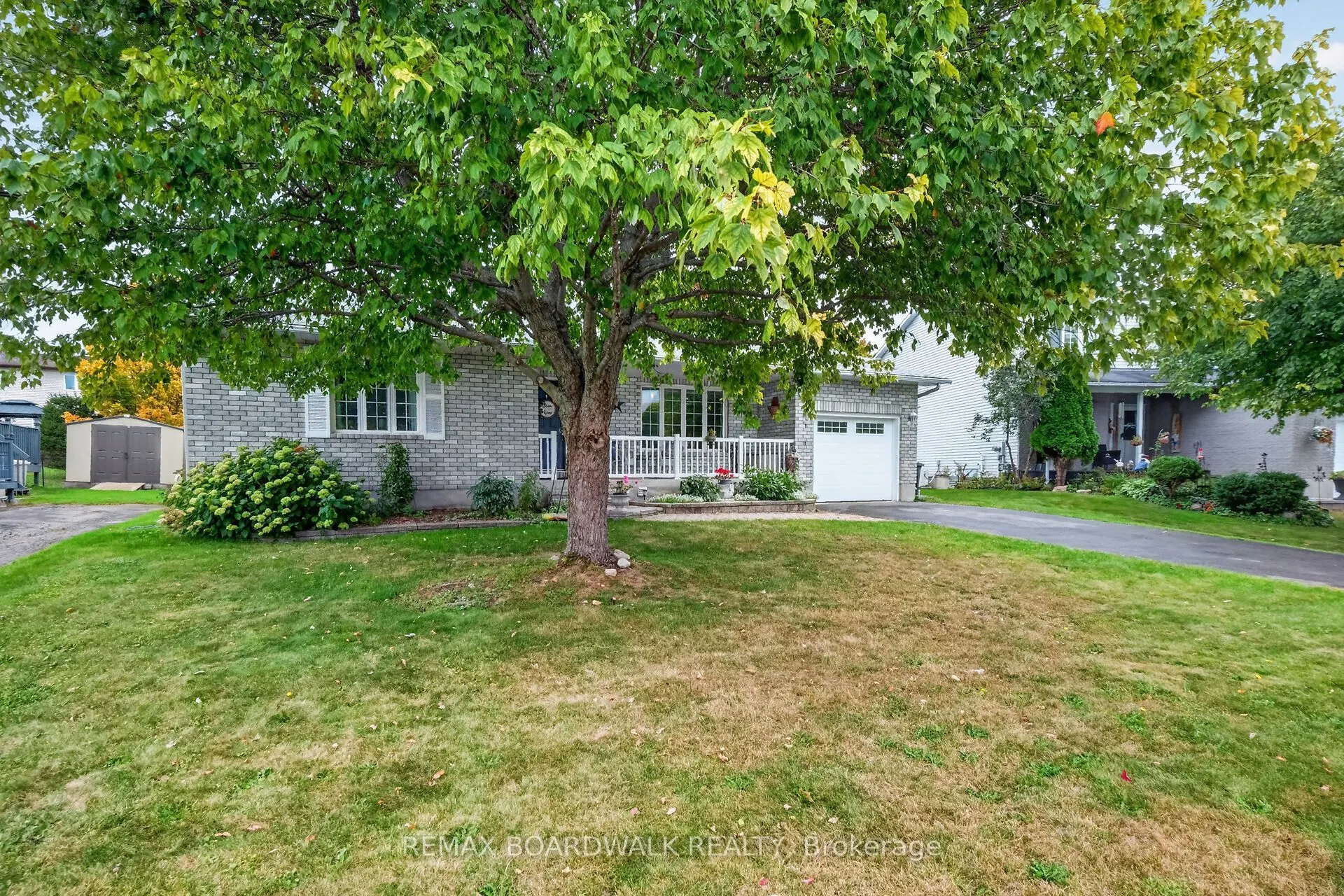 2762 Julie Street