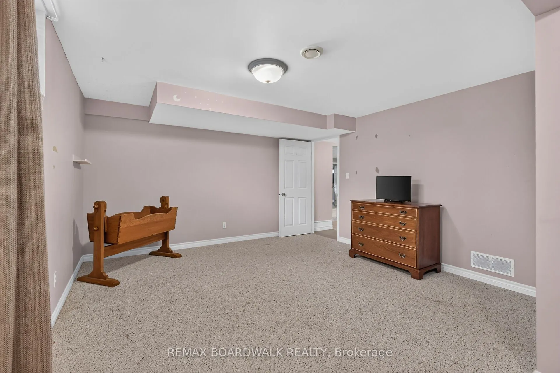 2762 Julie Street