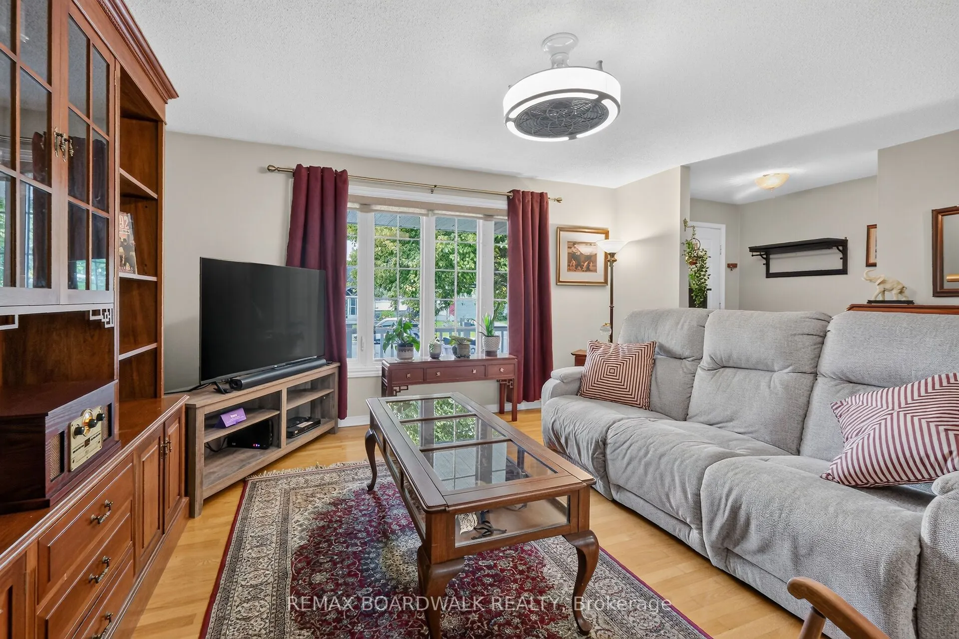 2762 Julie Street