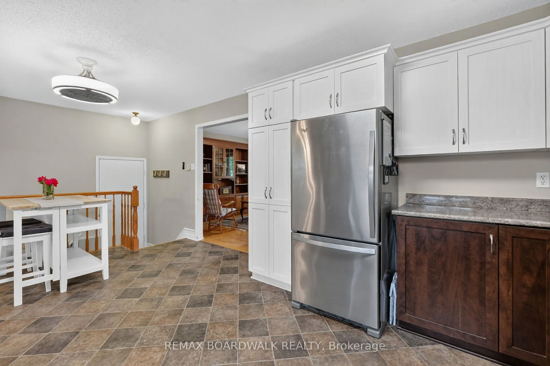 2762 Julie Street