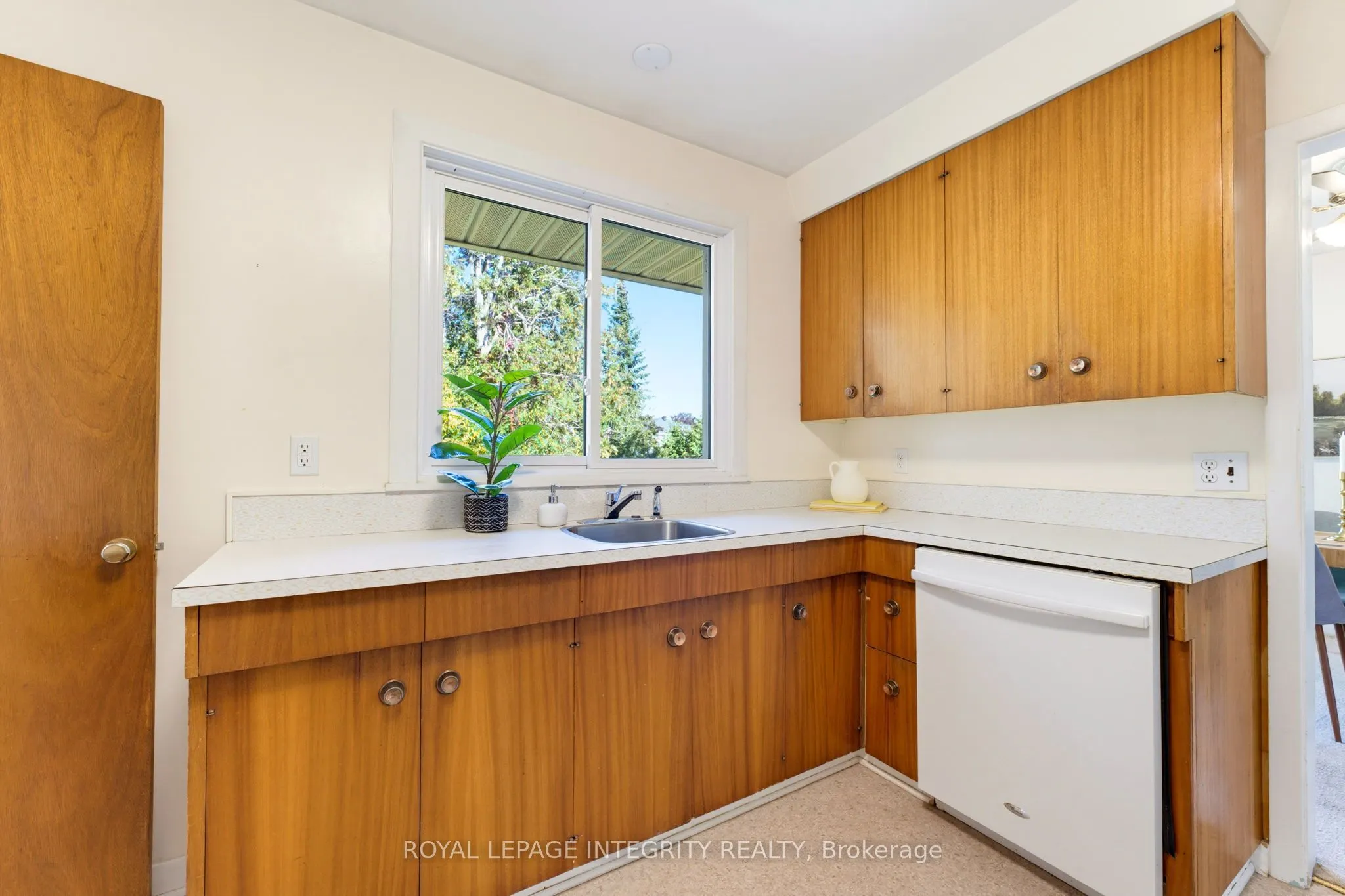 31 Basswood Avenue