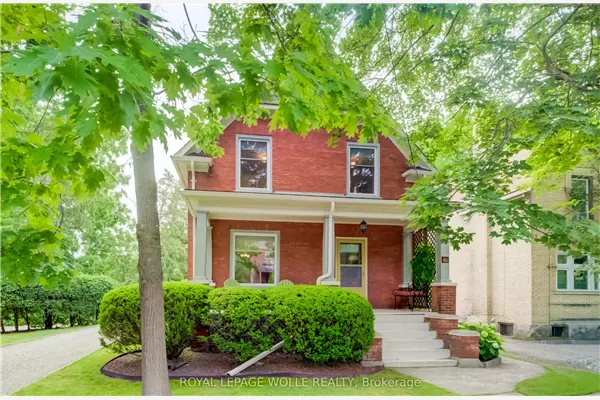 46 Ellen Street W