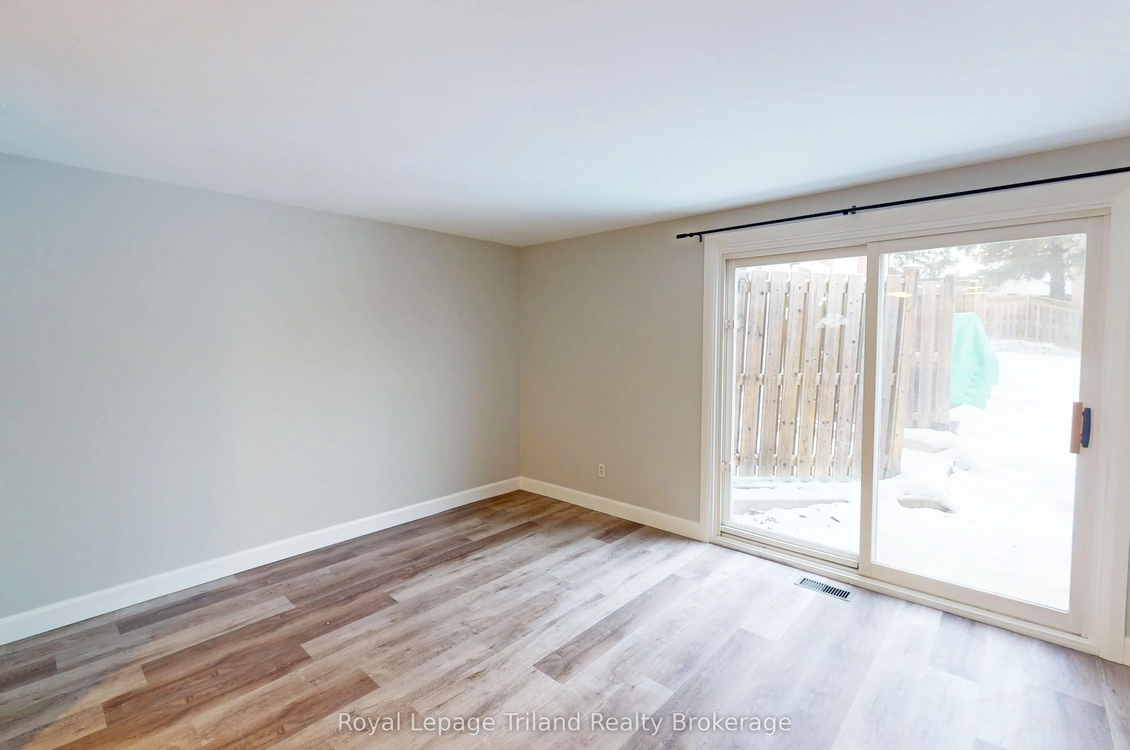653 Northdale Drive #8