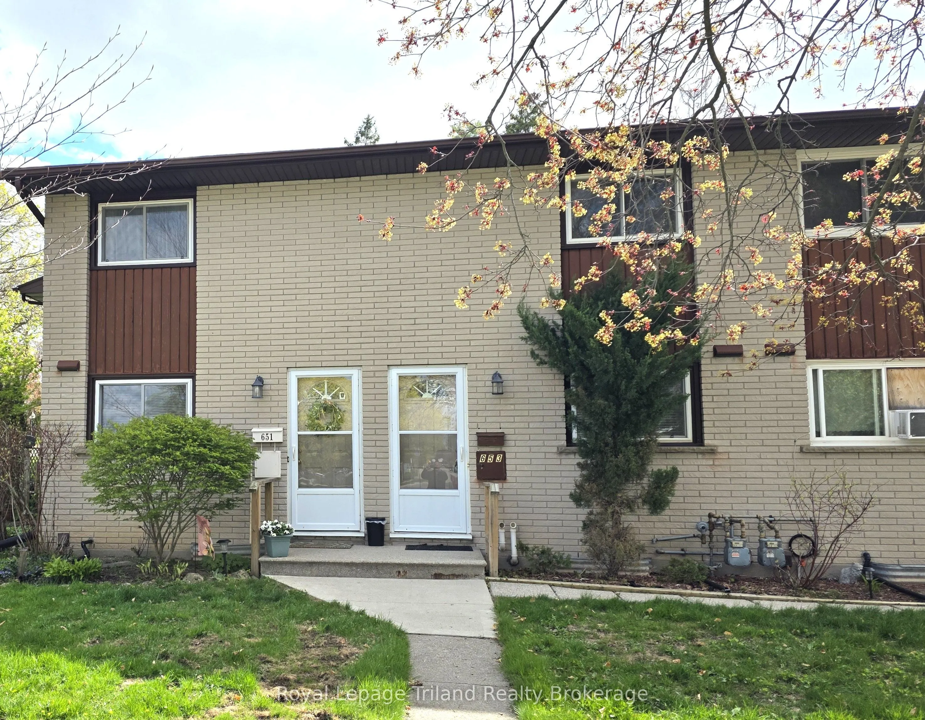 653 Northdale Drive #8