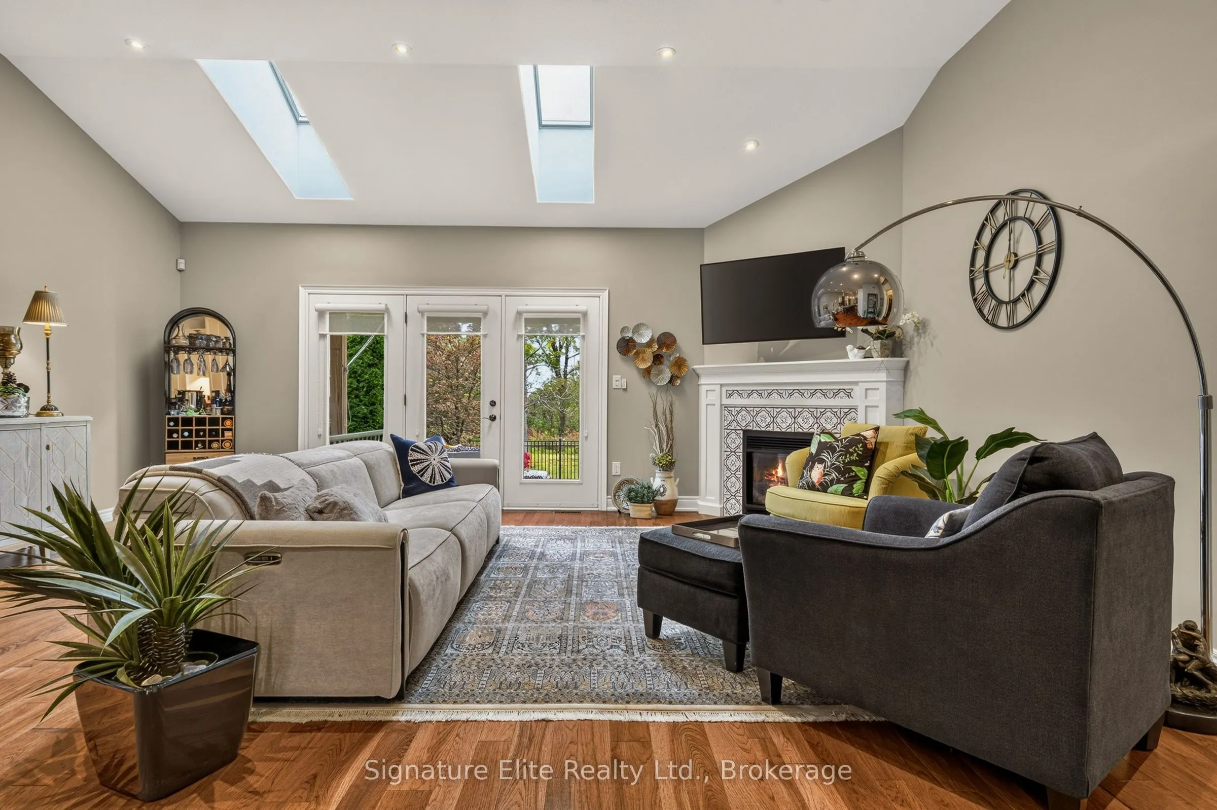 27 Stoneridge Crescent