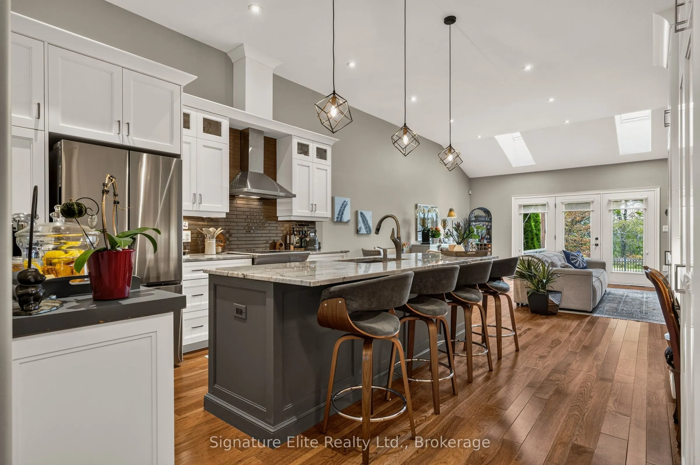 27 Stoneridge Crescent