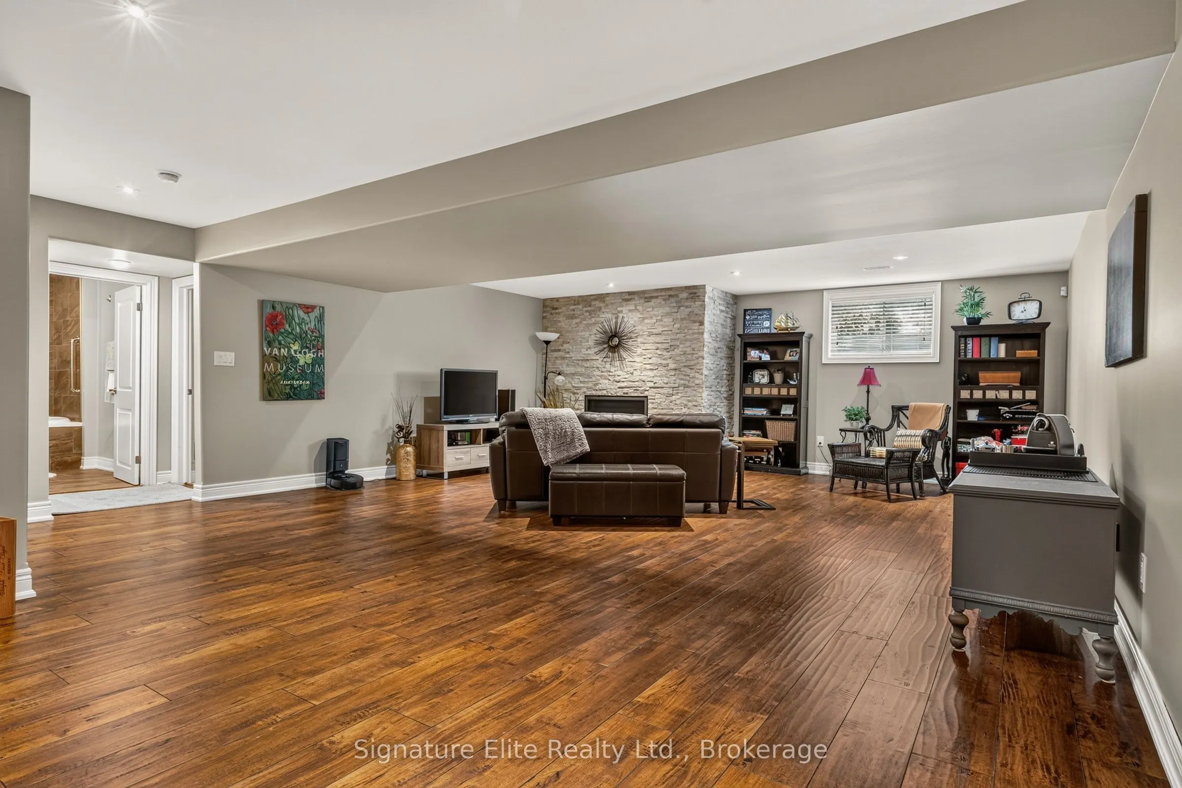 27 Stoneridge Crescent