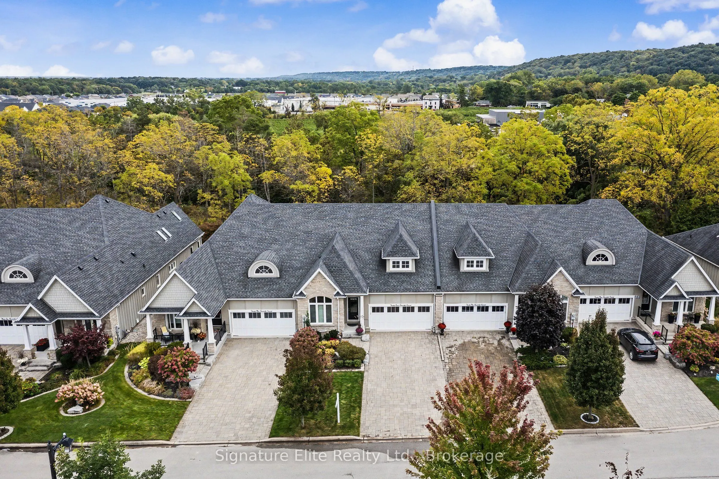 27 Stoneridge Crescent