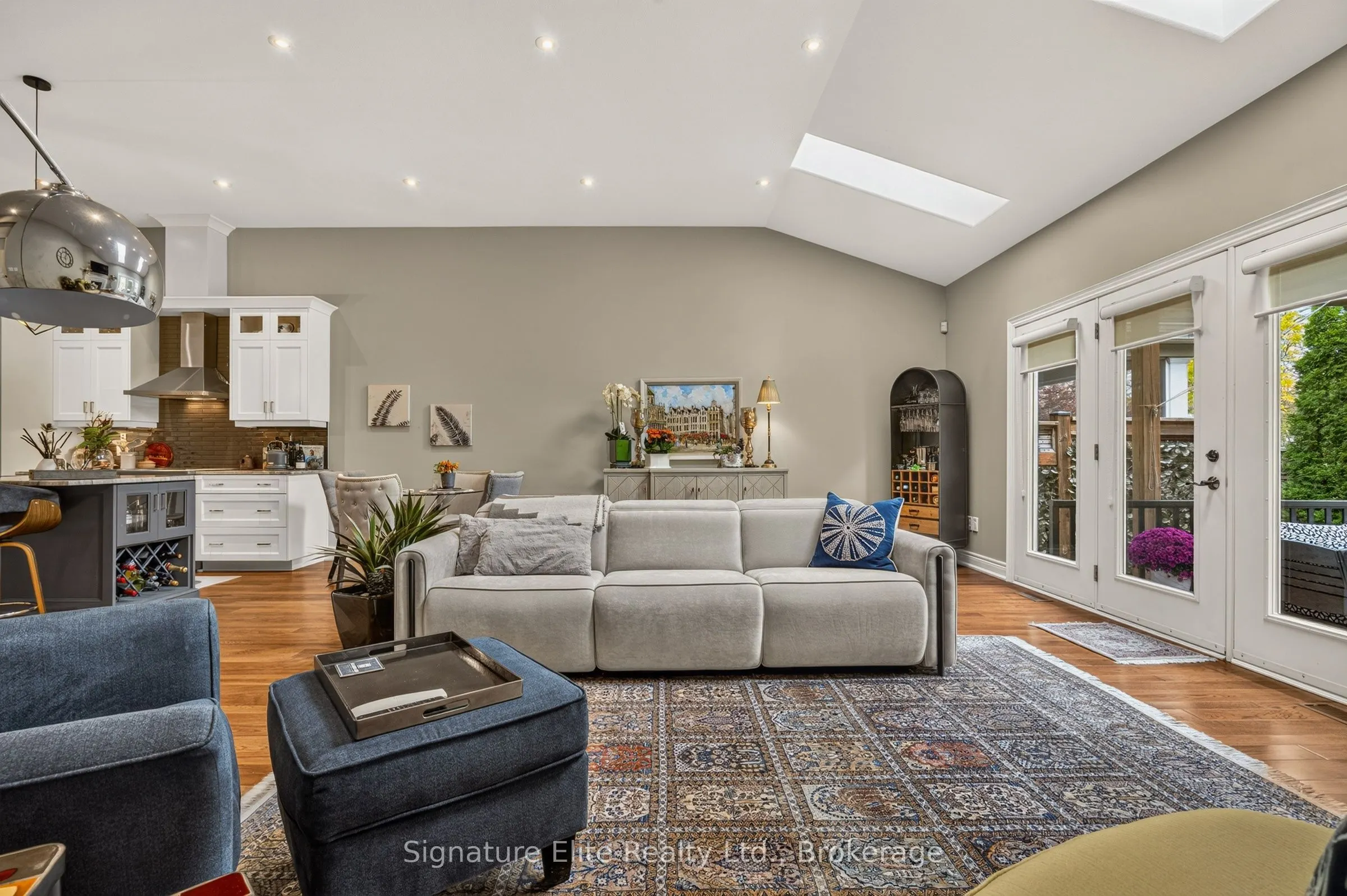 27 Stoneridge Crescent