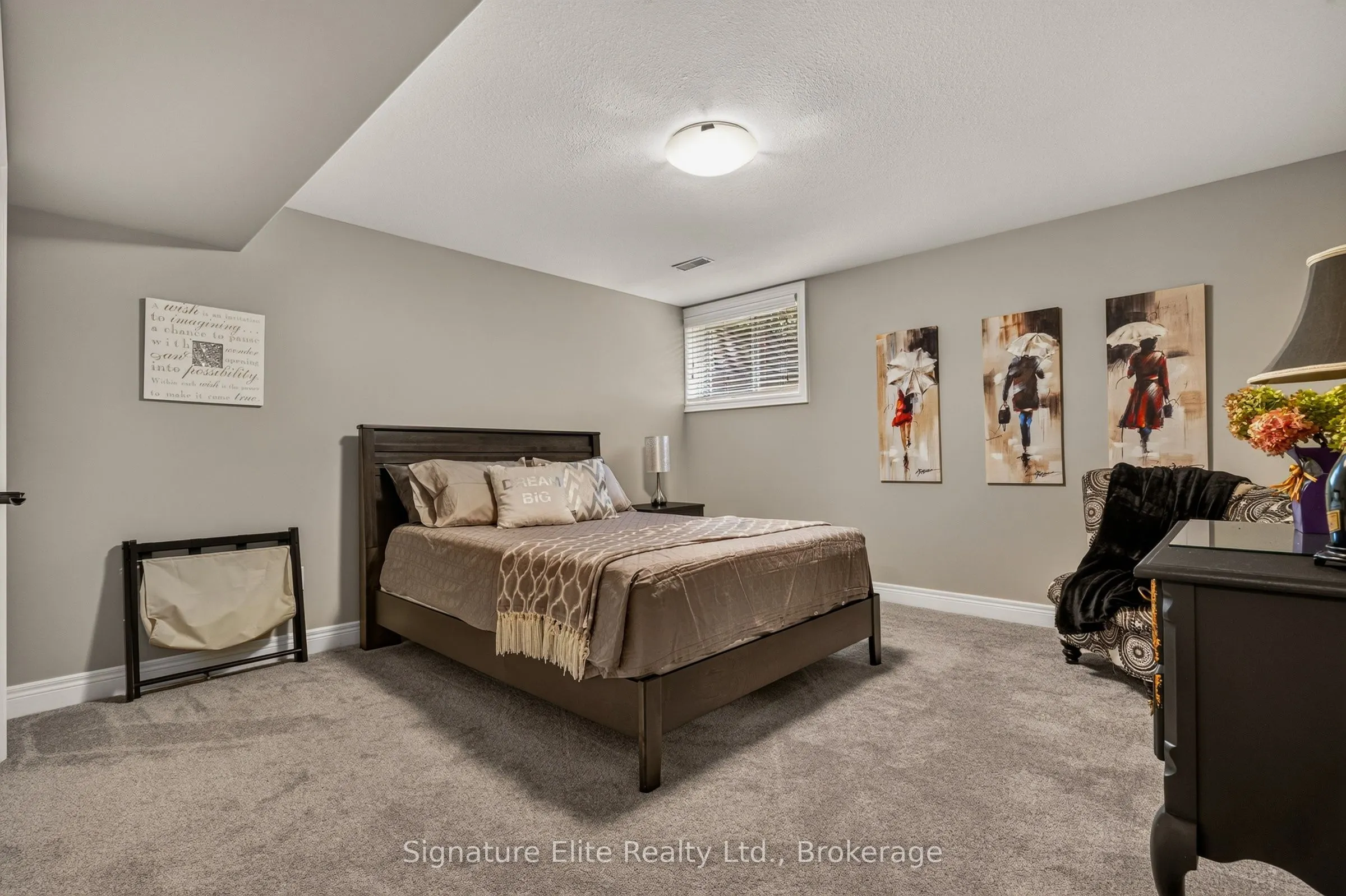 27 Stoneridge Crescent