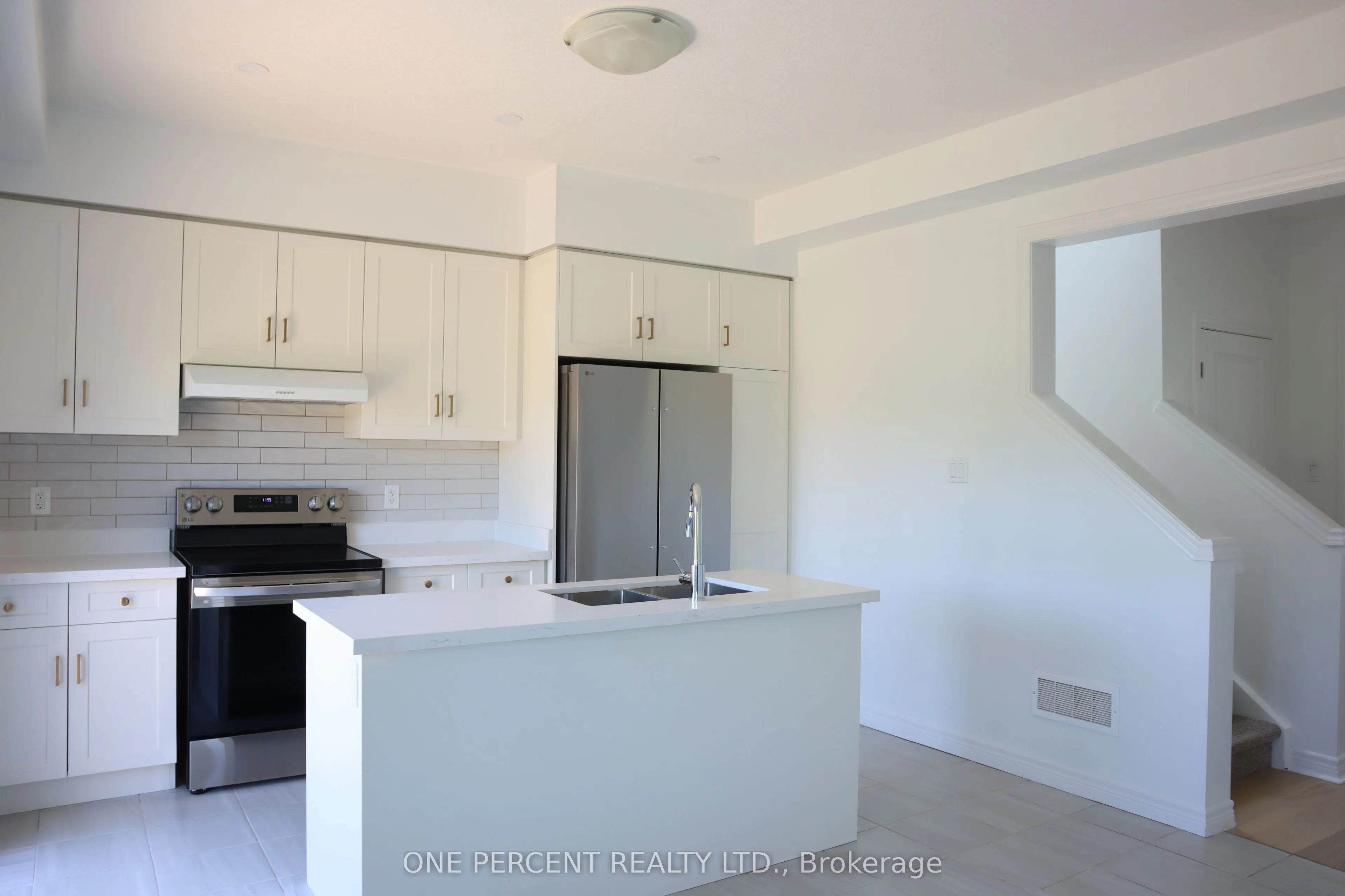 15 Sora Lane #28