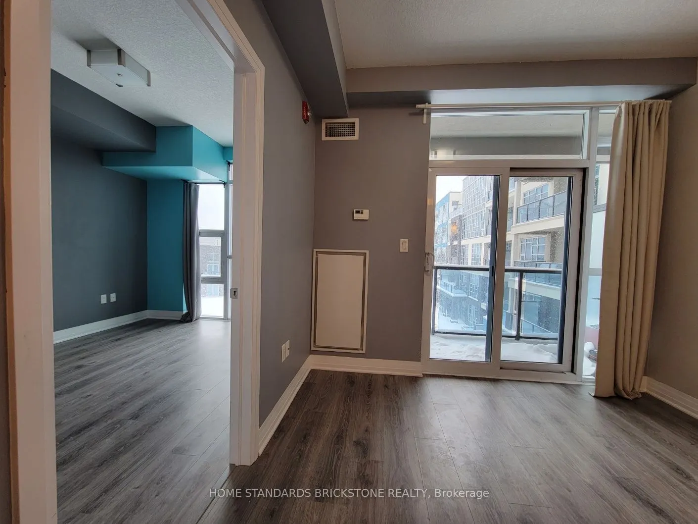 10 Concord Place #323