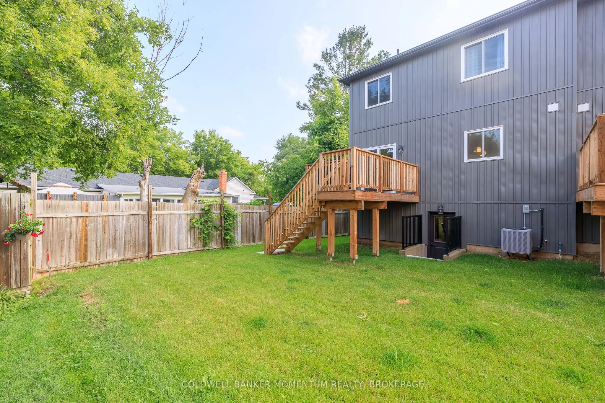 153 B MOFFATT Street #B
