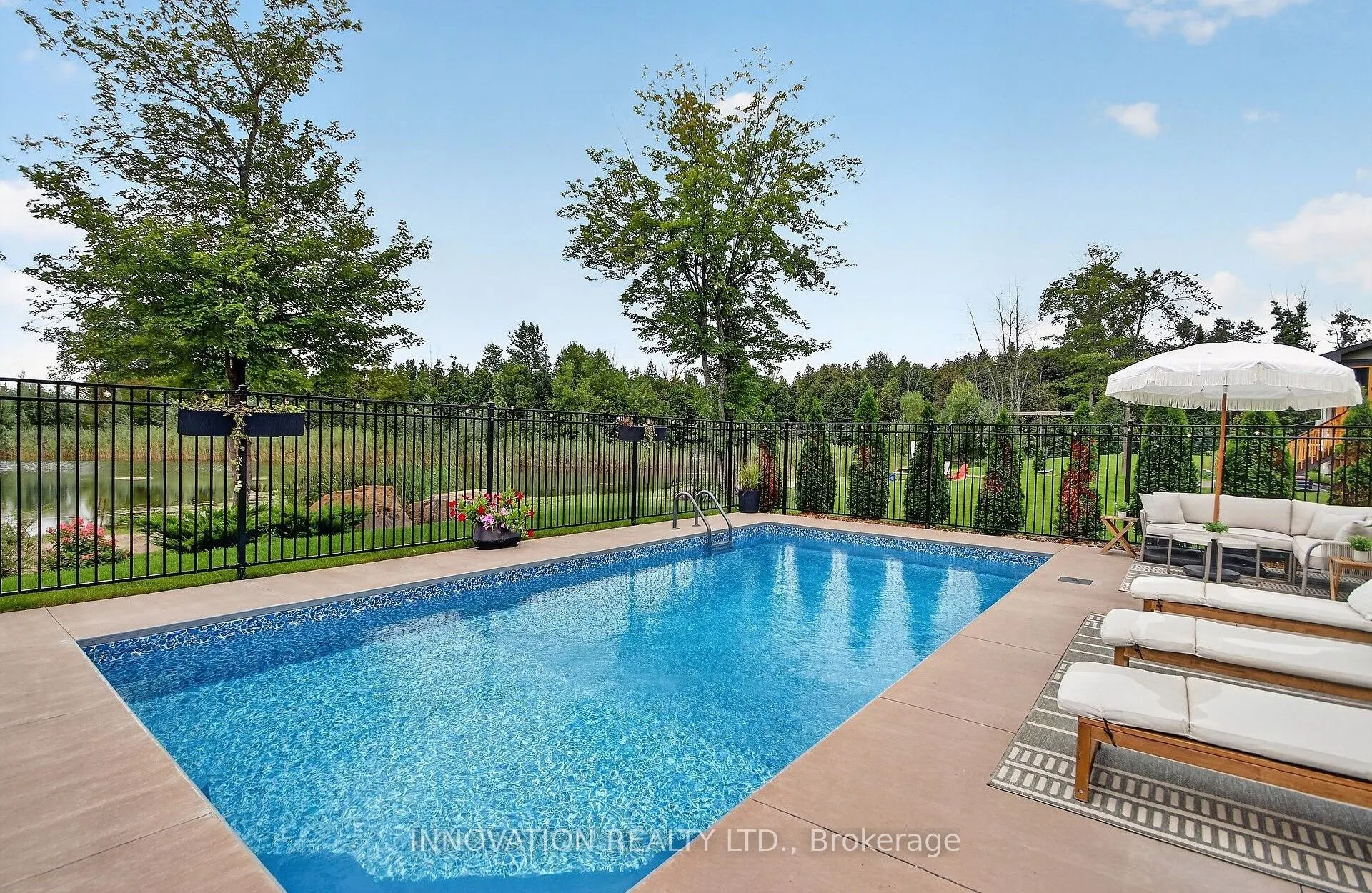 1810 Cedarlakes Way