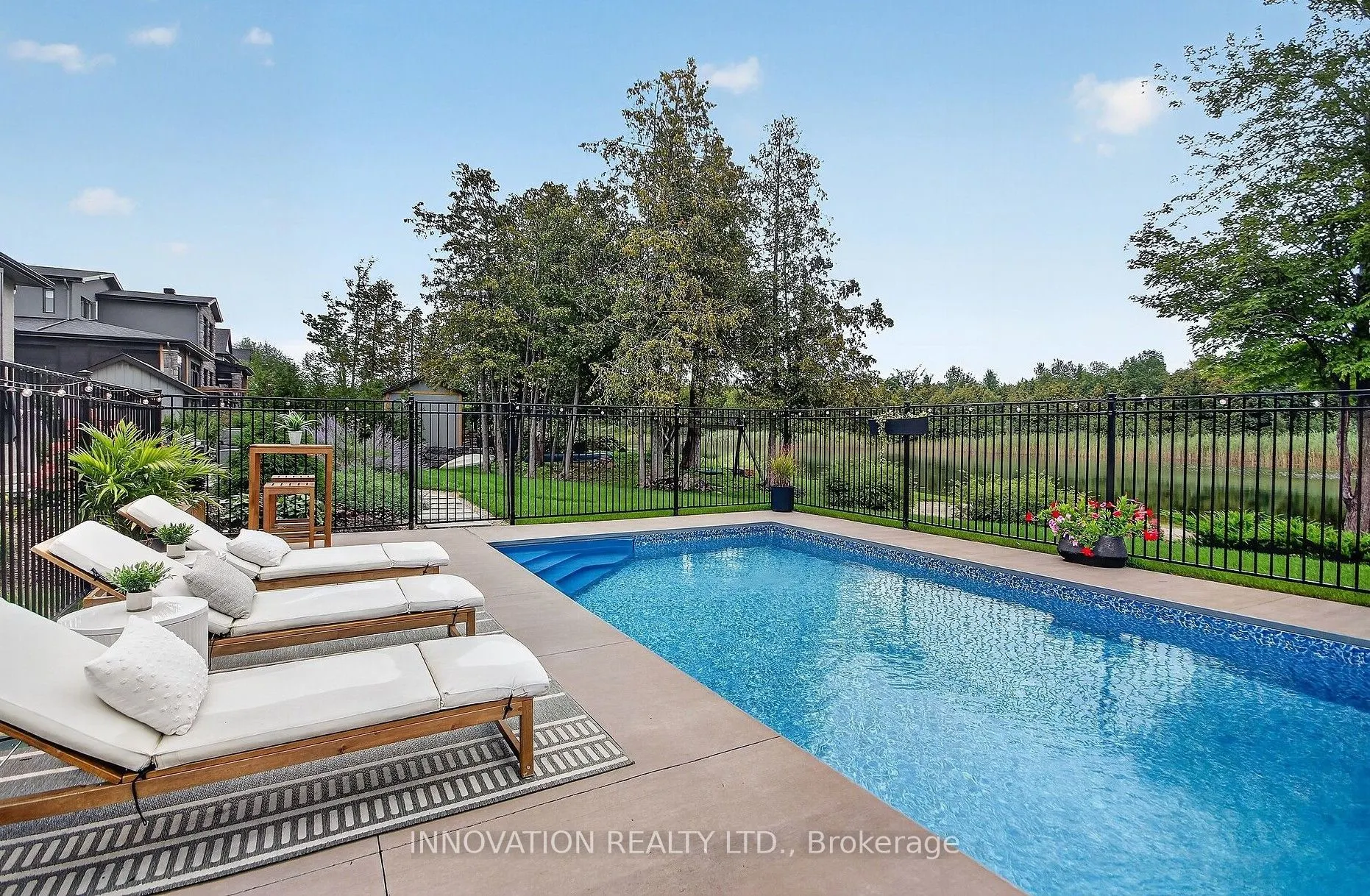 1810 Cedarlakes Way