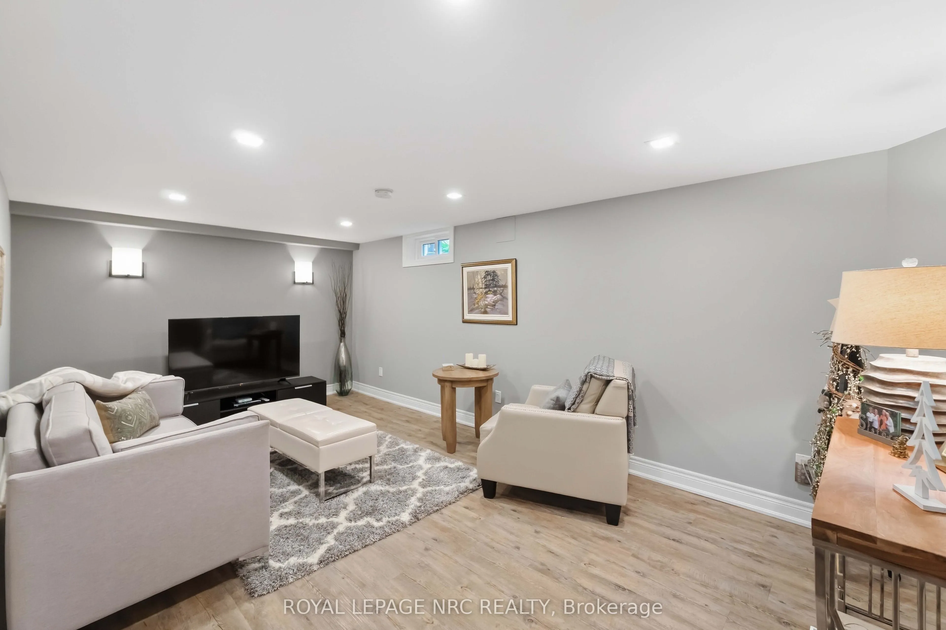 122 Lakeshore Road #43