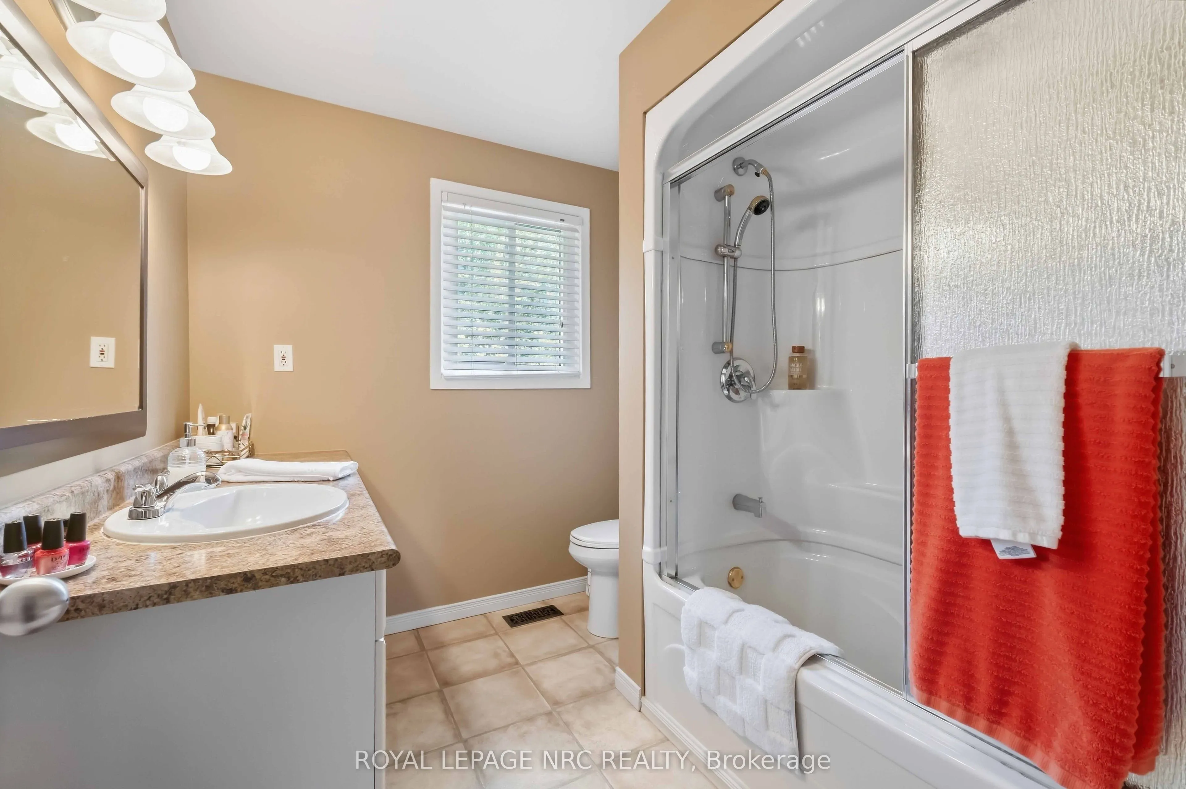 122 Lakeshore Road #43