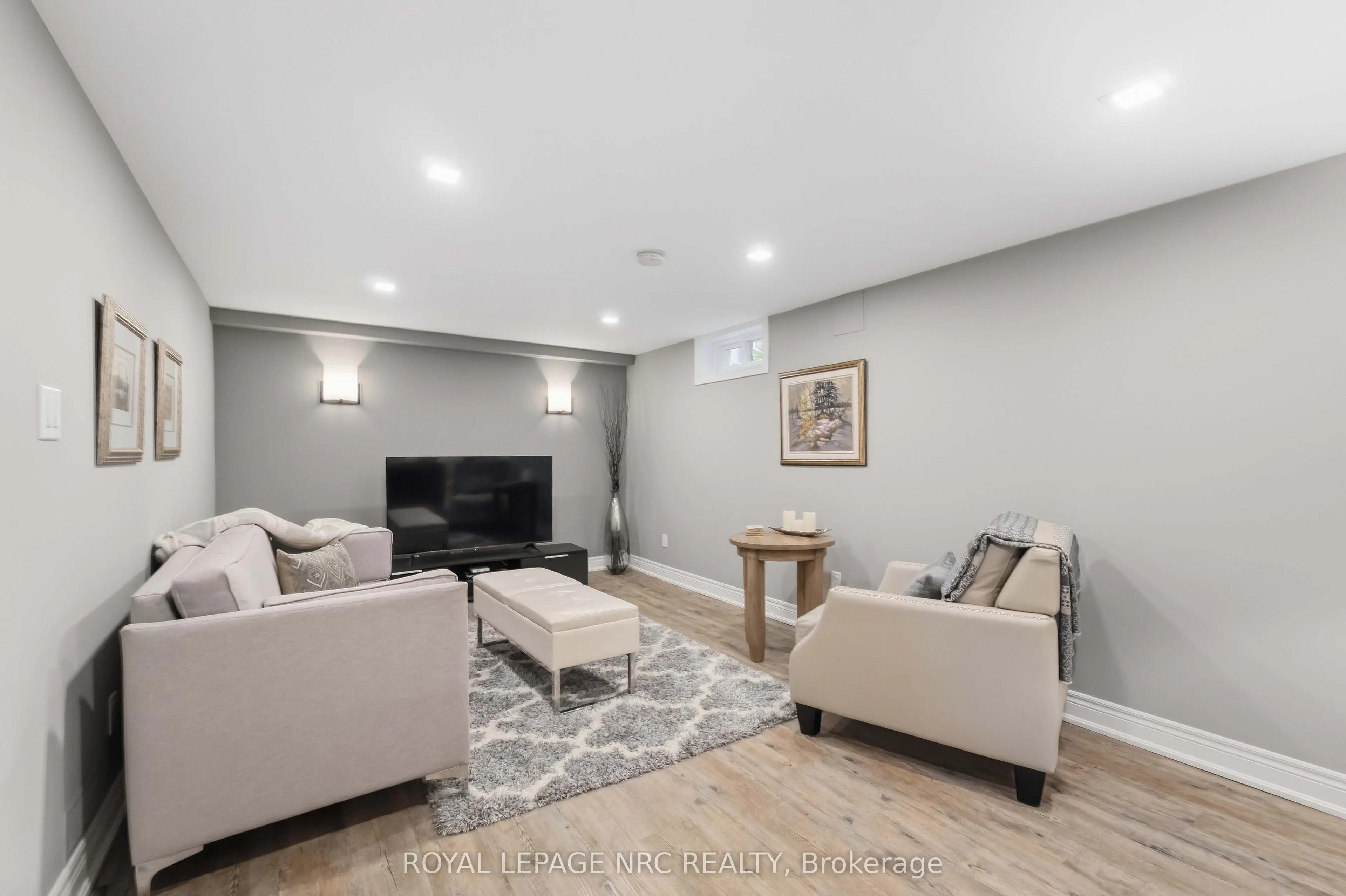 122 Lakeshore Road #43
