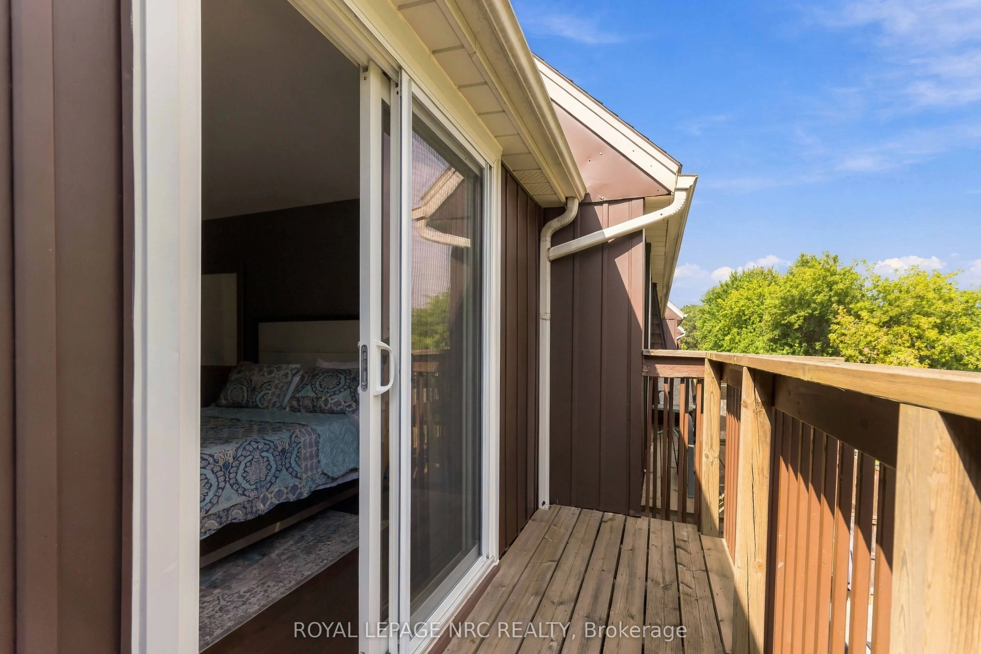 122 Lakeshore Road #43