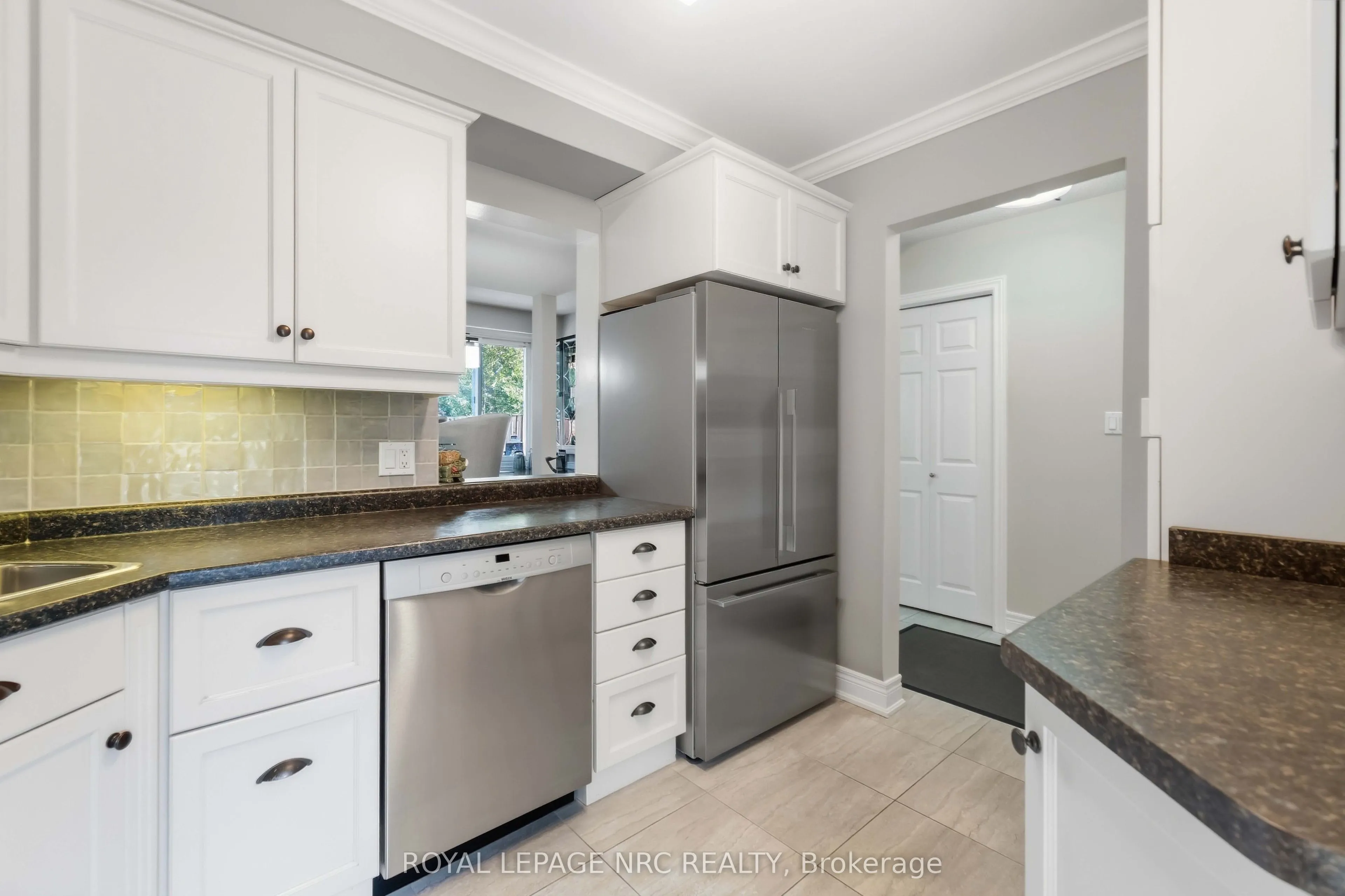 122 Lakeshore Road #43