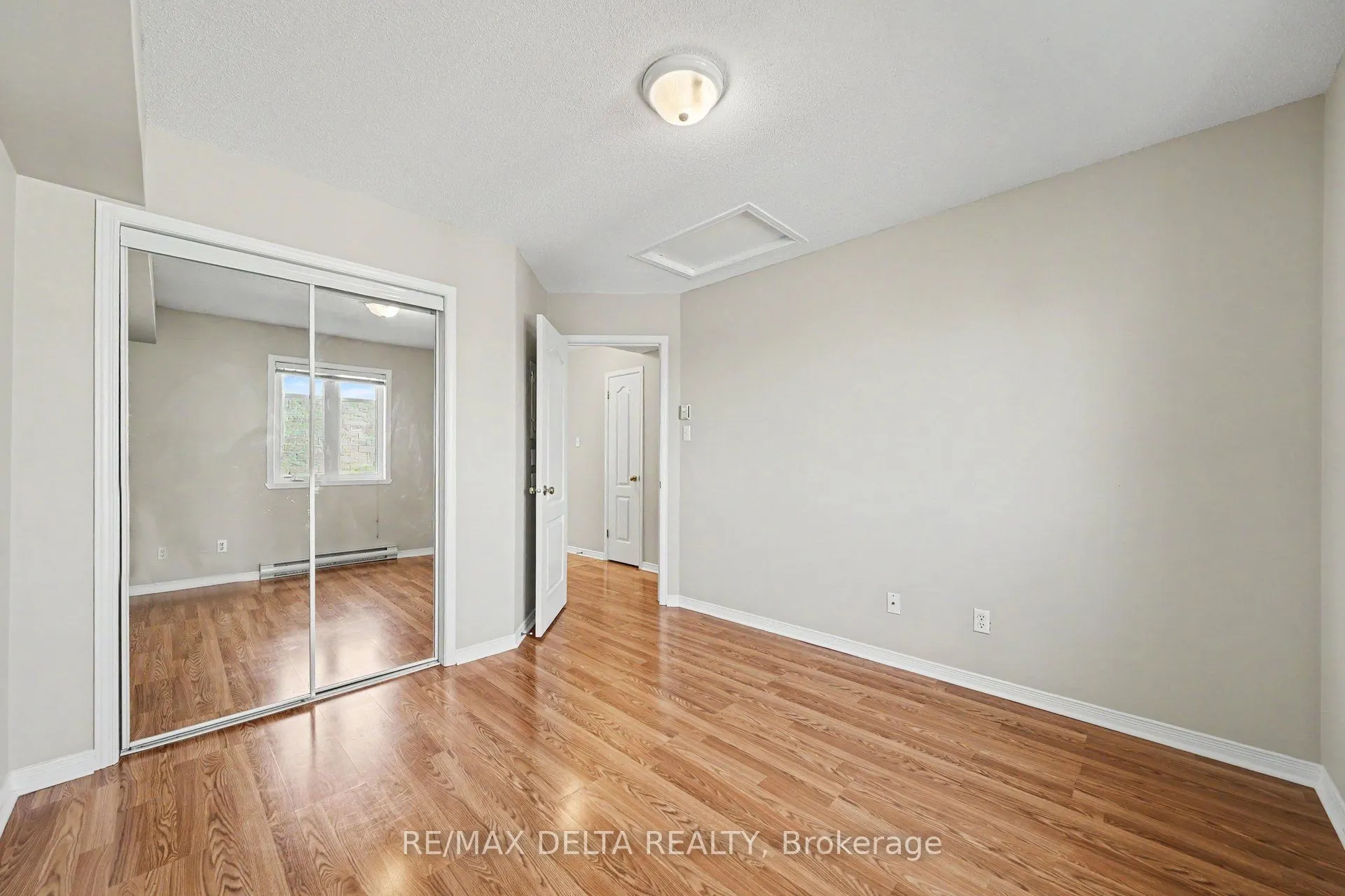 88 Lafleche Boulevard #204