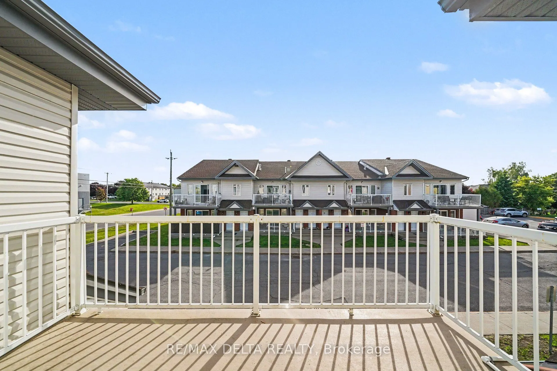 88 Lafleche Boulevard #204
