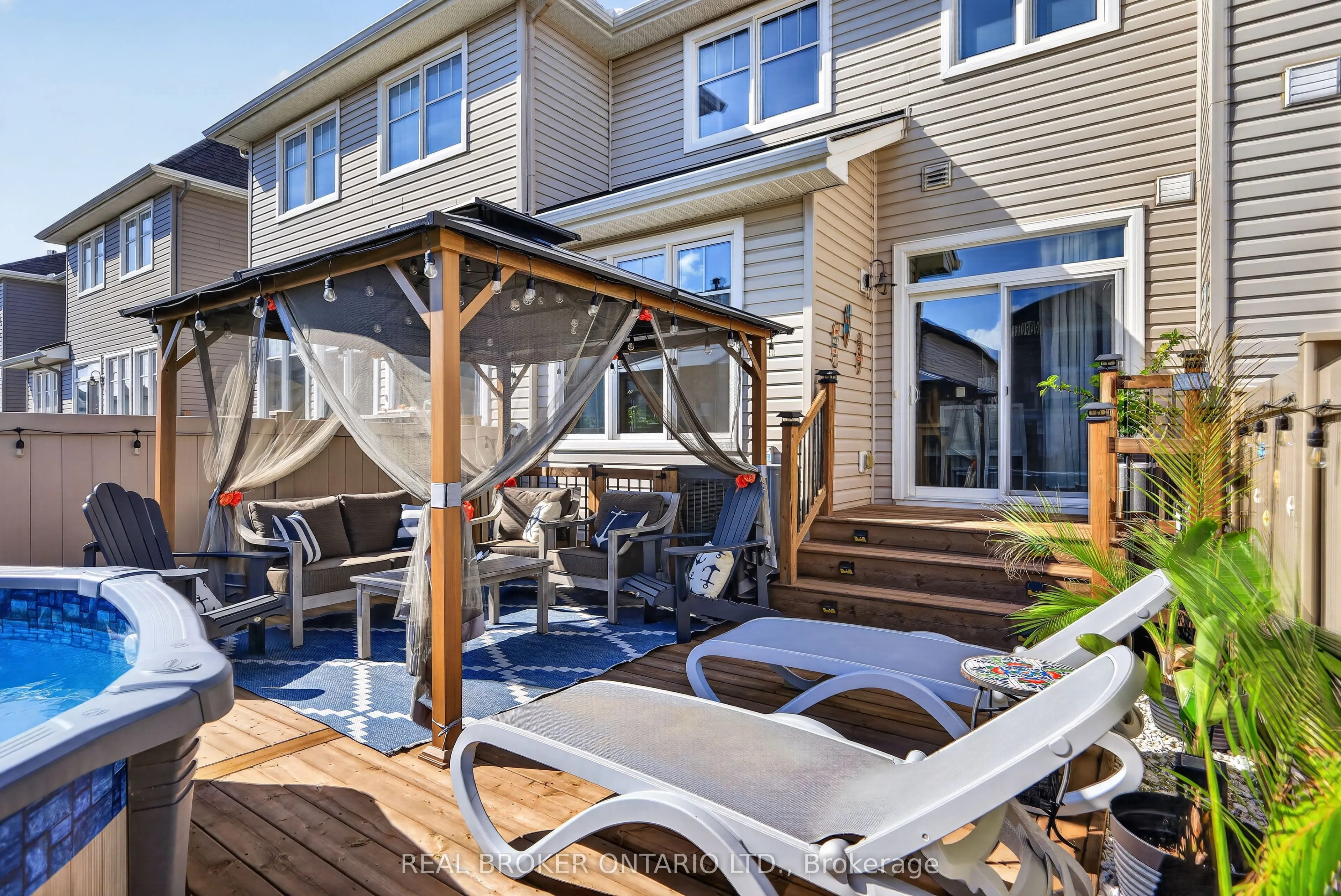 609 Egret Way