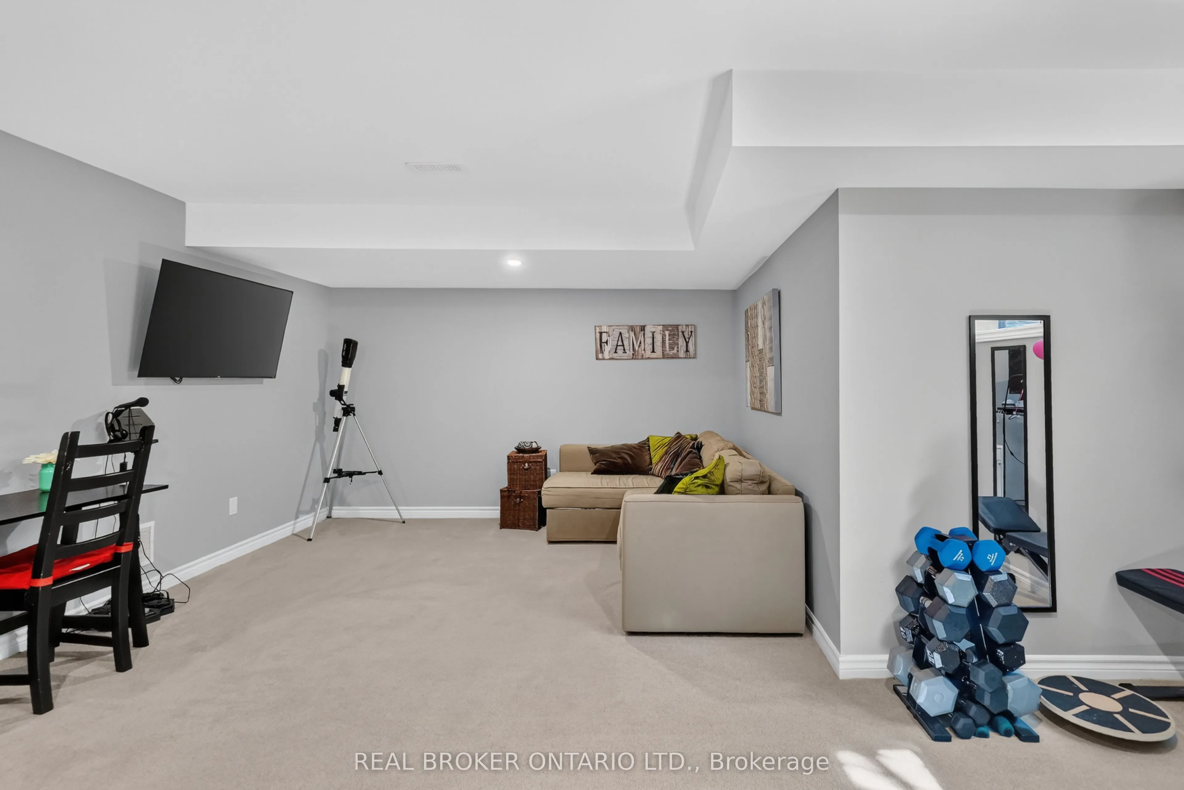 609 Egret Way