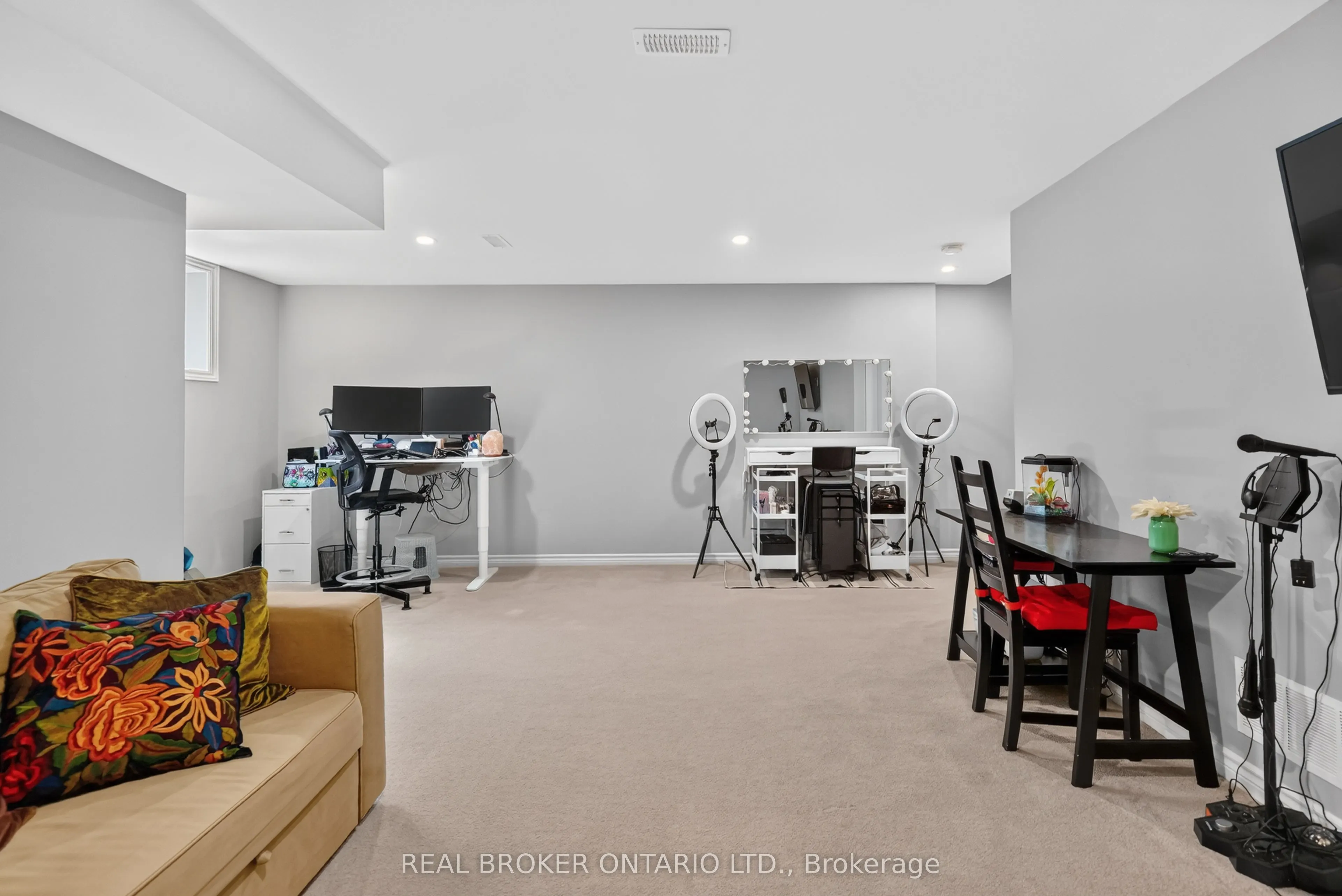 609 Egret Way