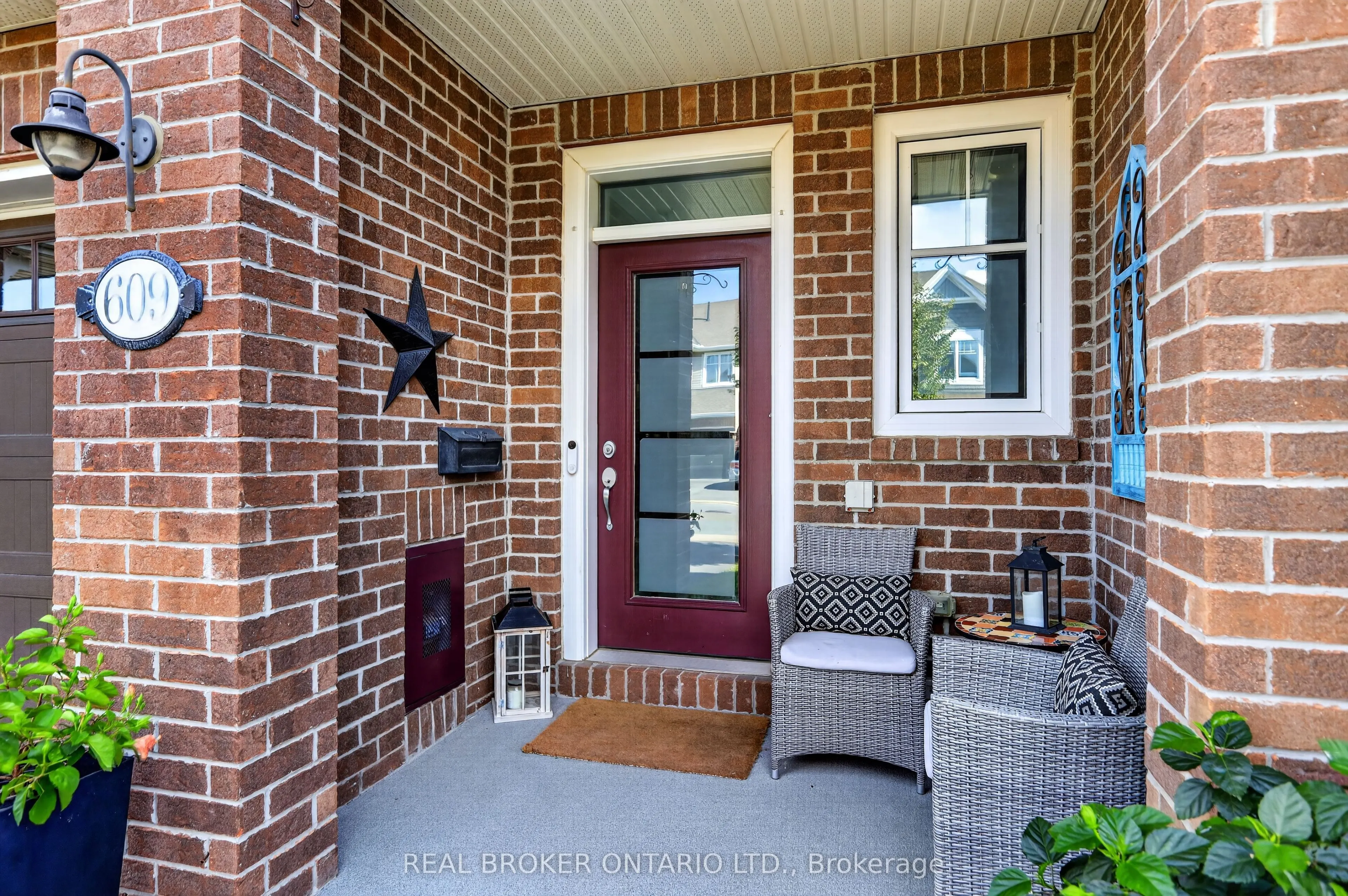 609 Egret Way