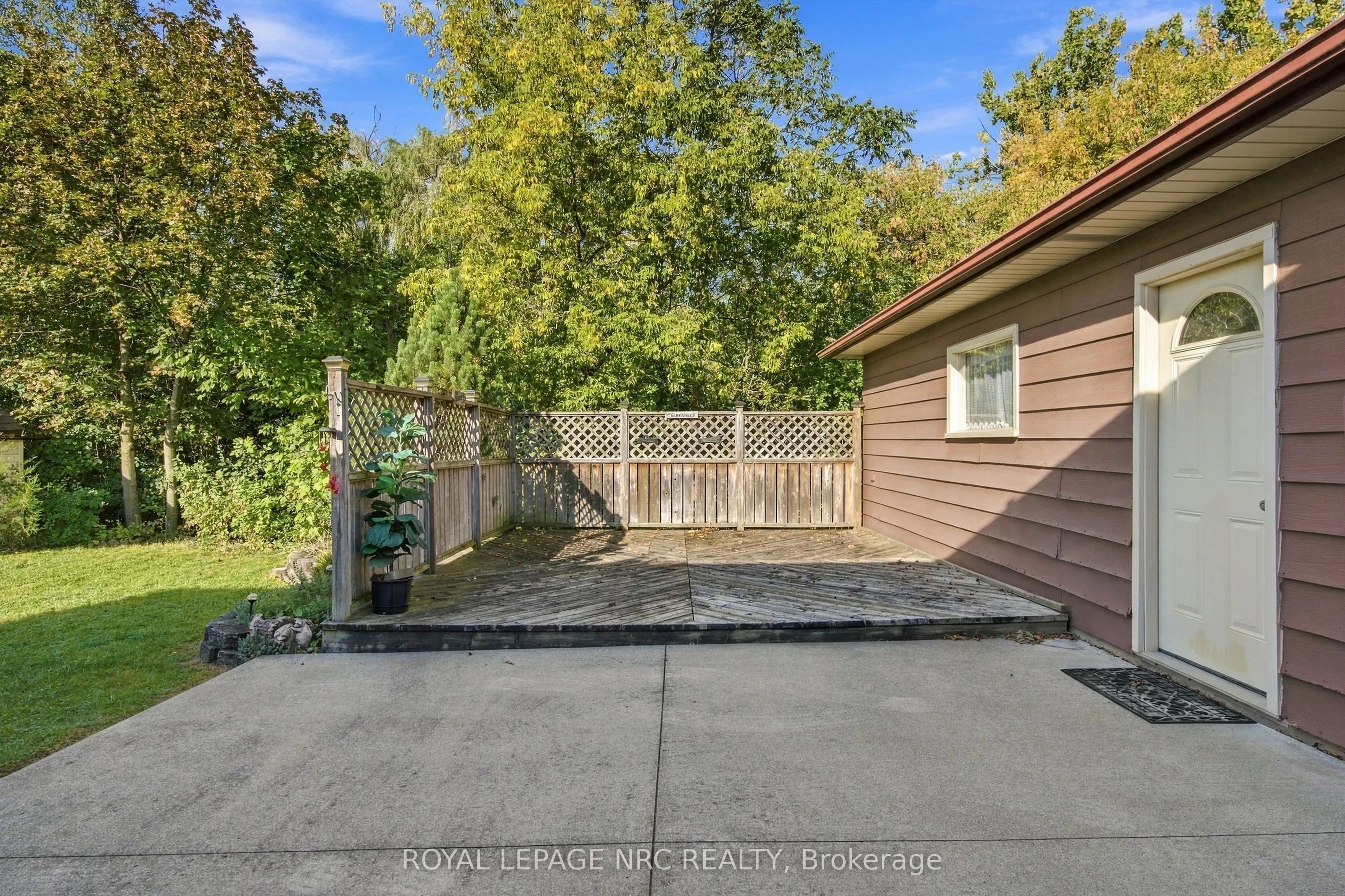 13 Hardwood Grove