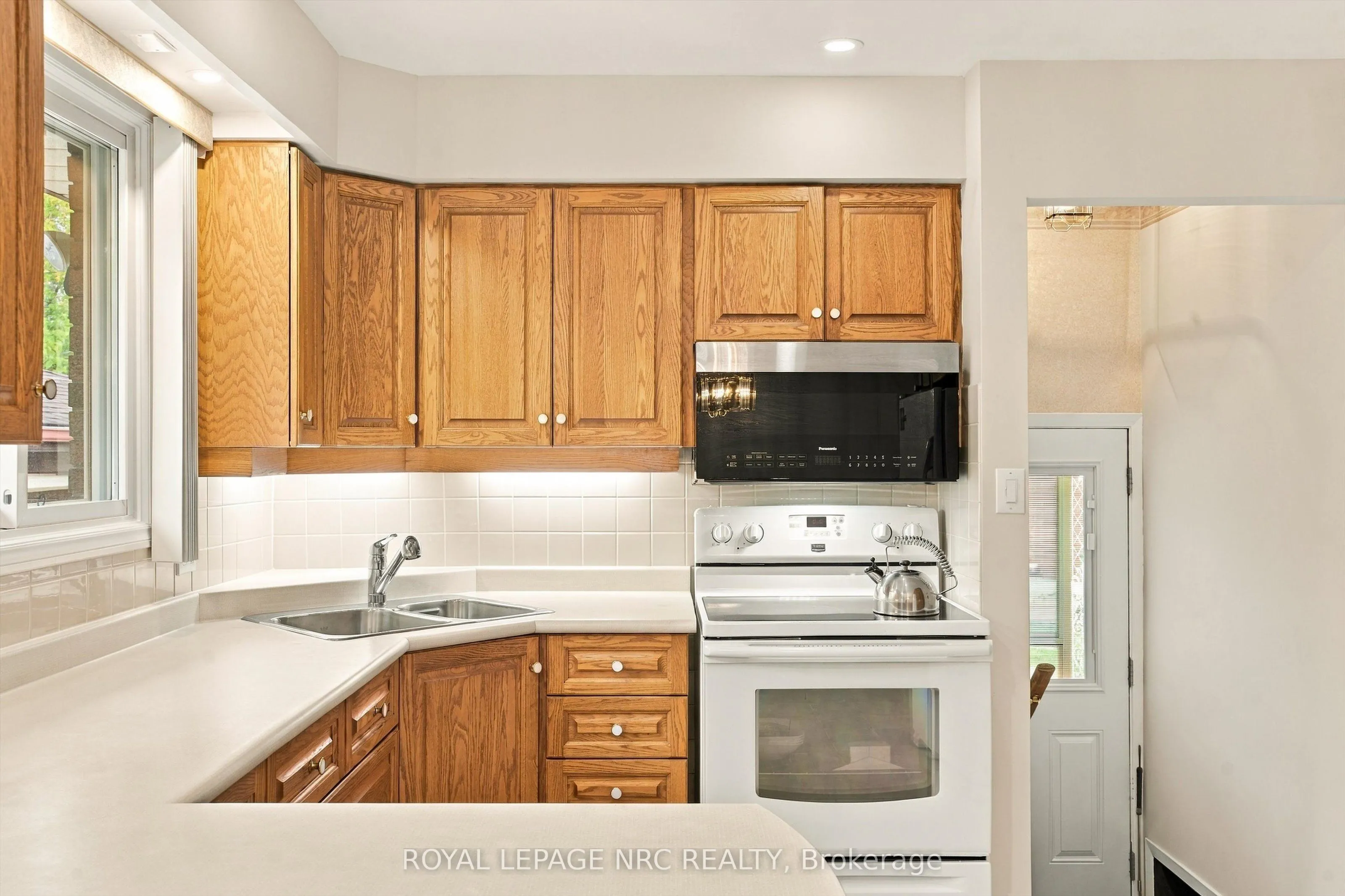 13 Hardwood Grove