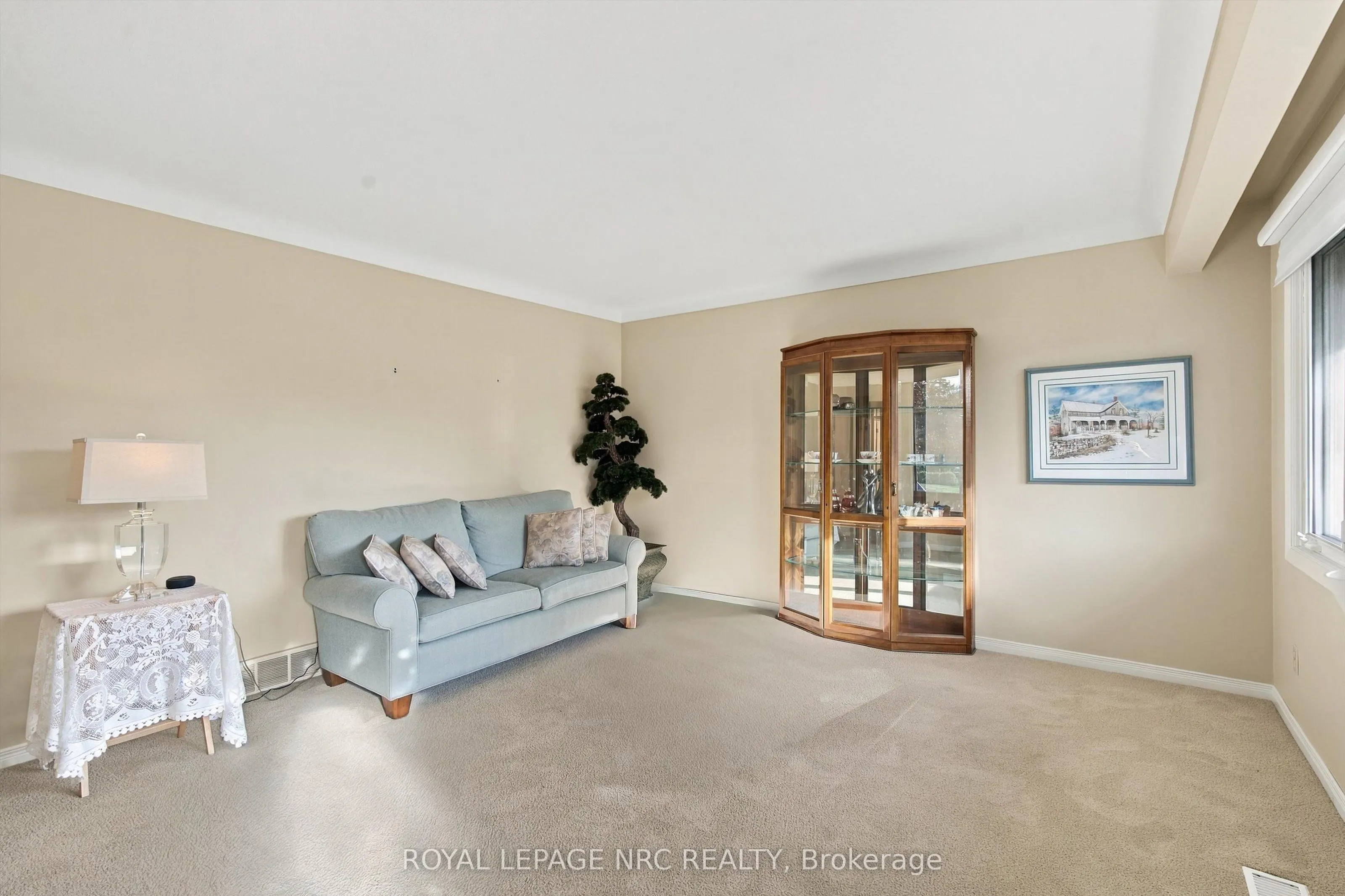 13 Hardwood Grove