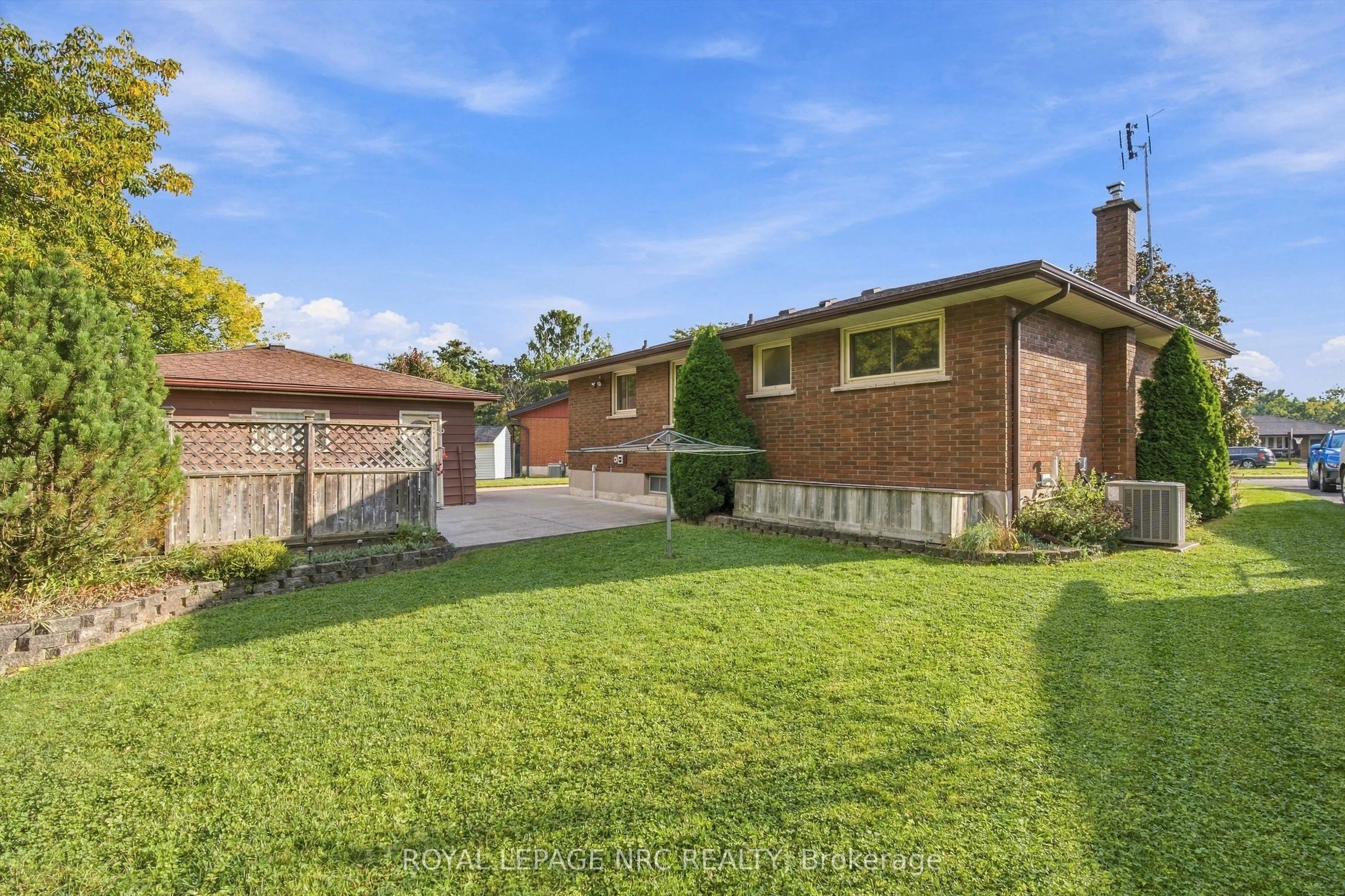 13 Hardwood Grove
