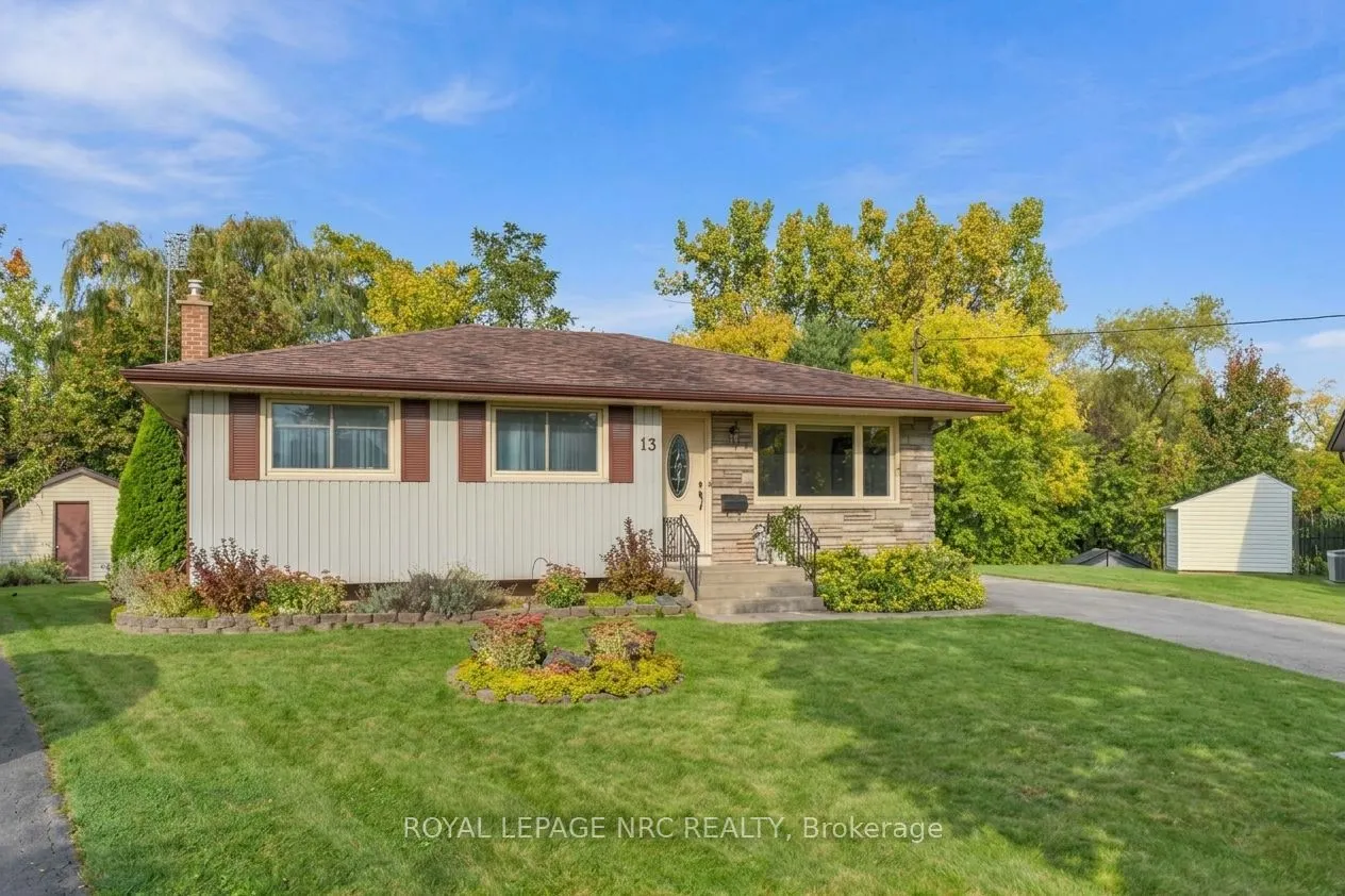 13 Hardwood Grove
