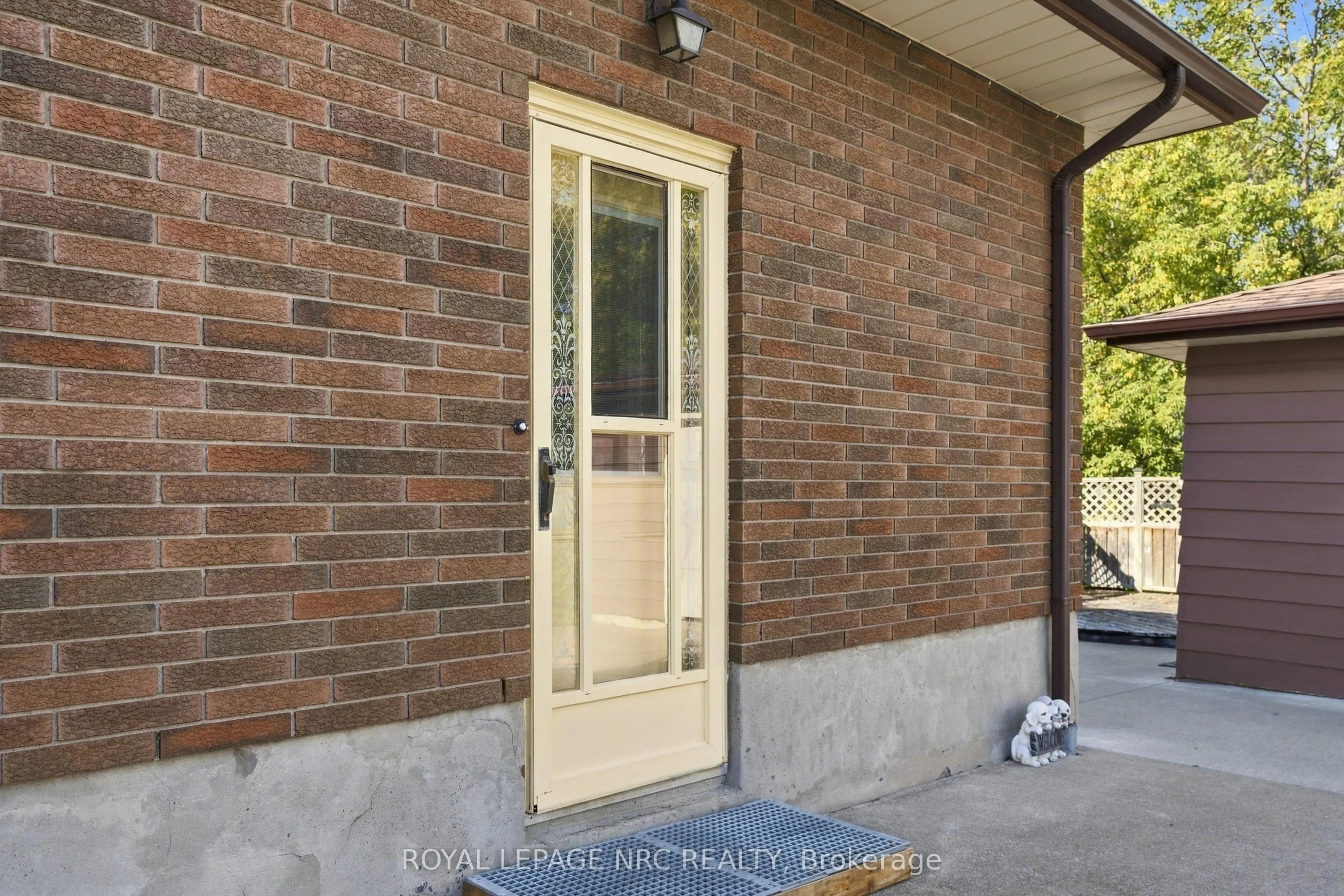 13 Hardwood Grove