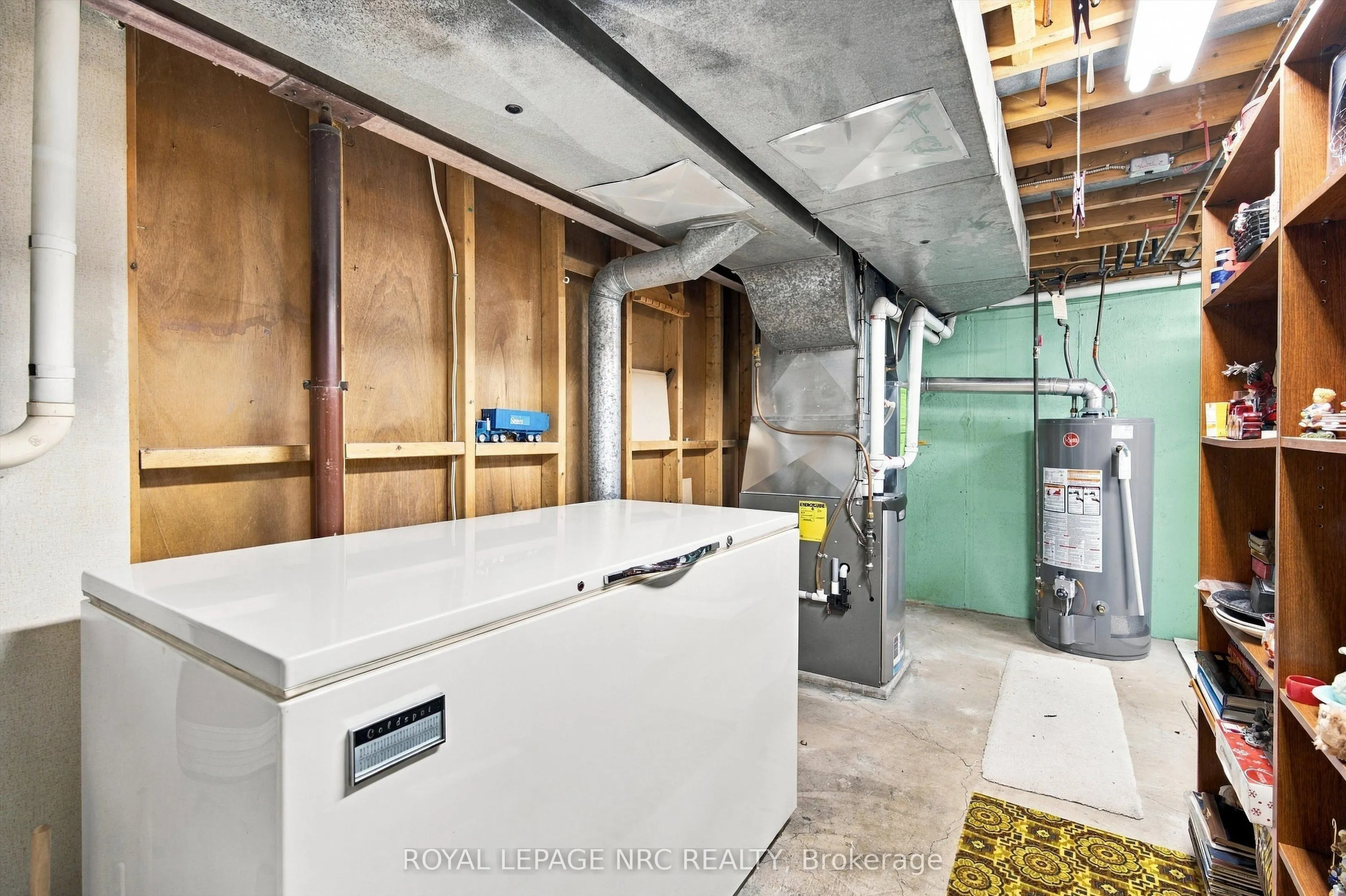 13 Hardwood Grove