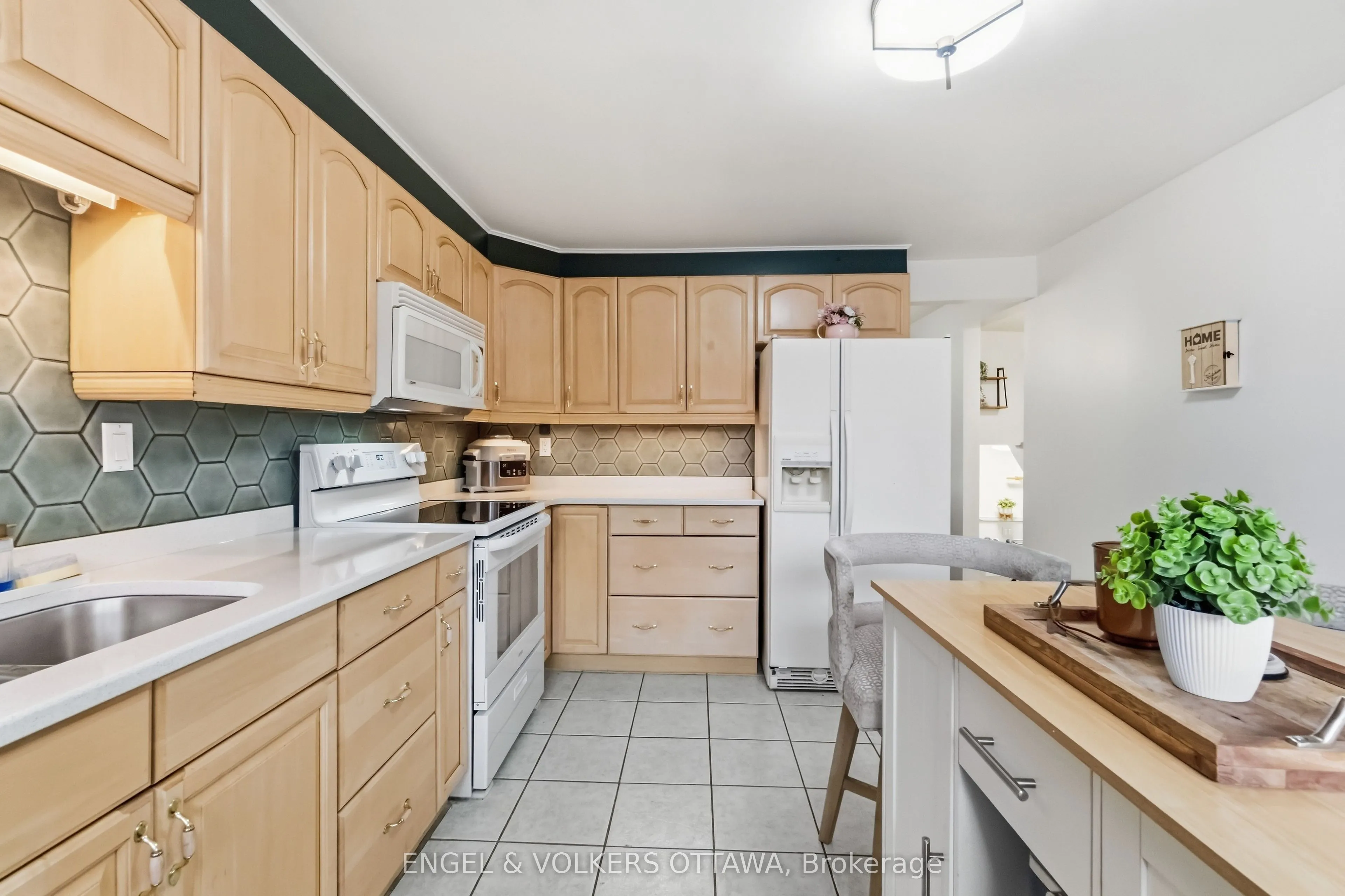 2 Bertona Street #18