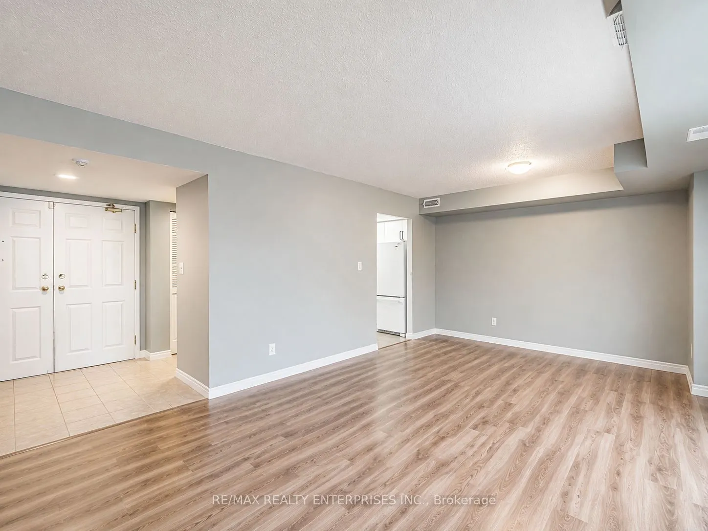 3267 King Street E #105