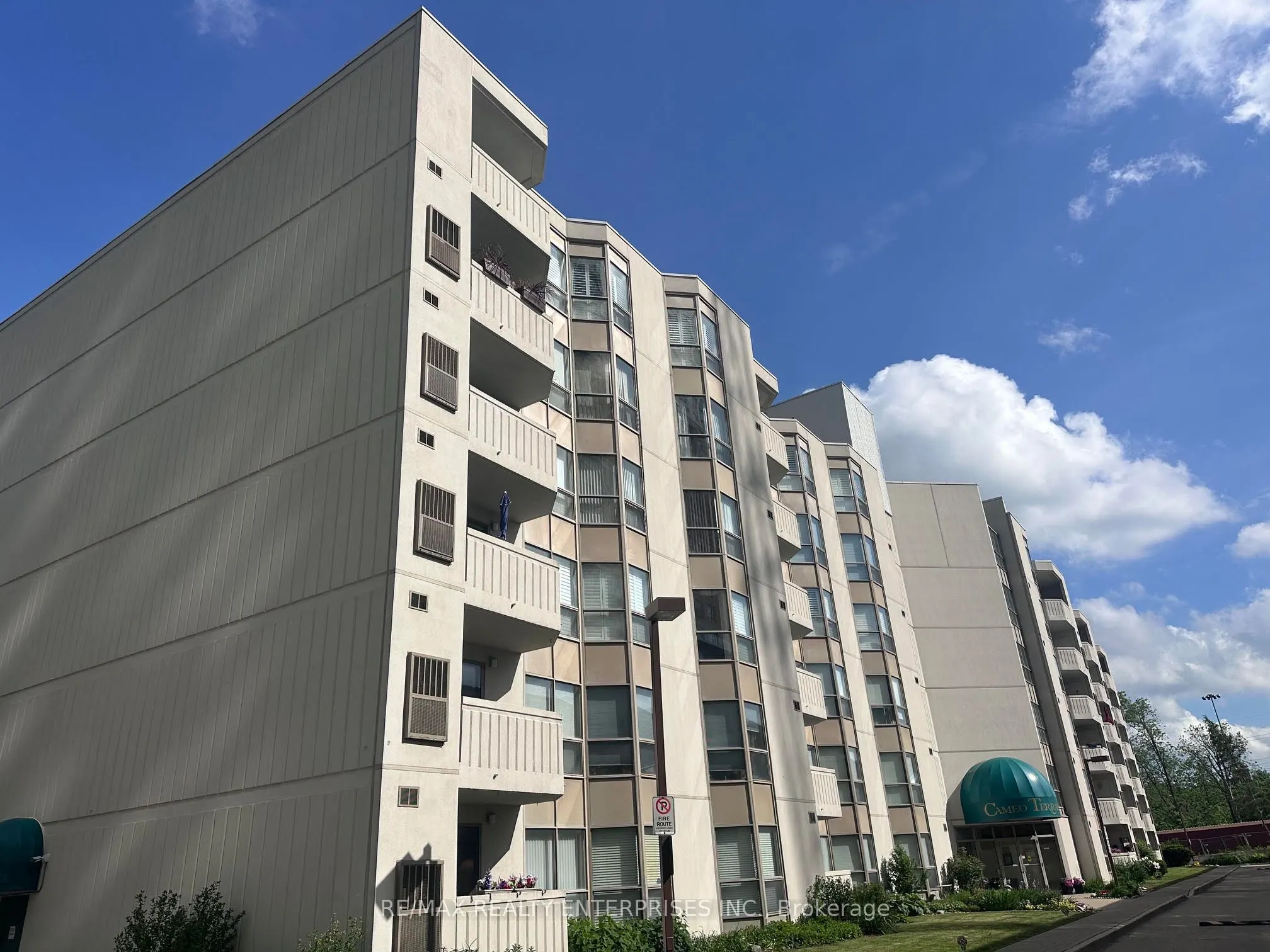 3267 King Street E #105