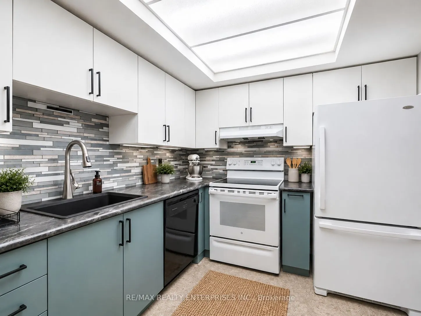 3267 King Street E #105