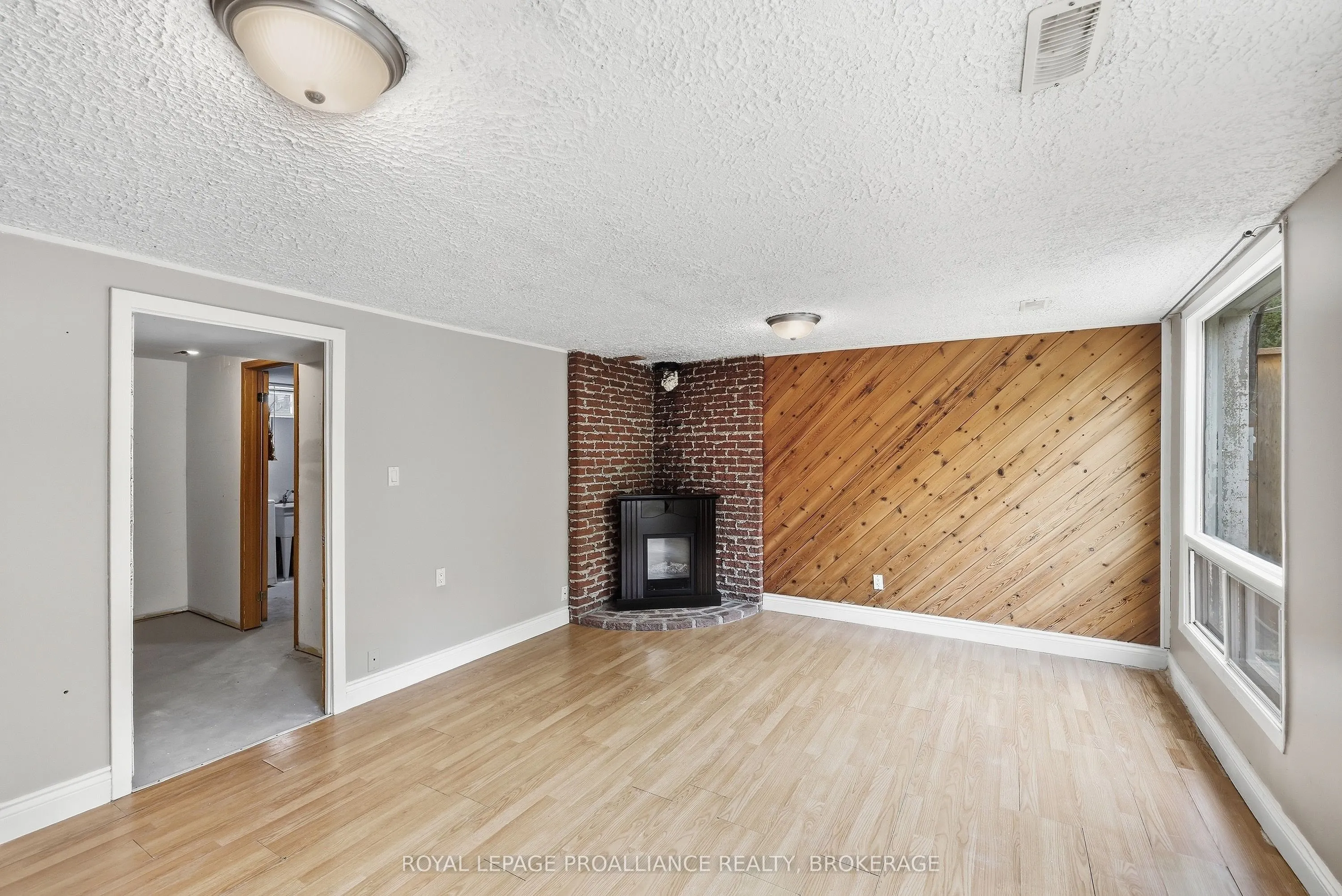 973 Oakview Avenue #61
