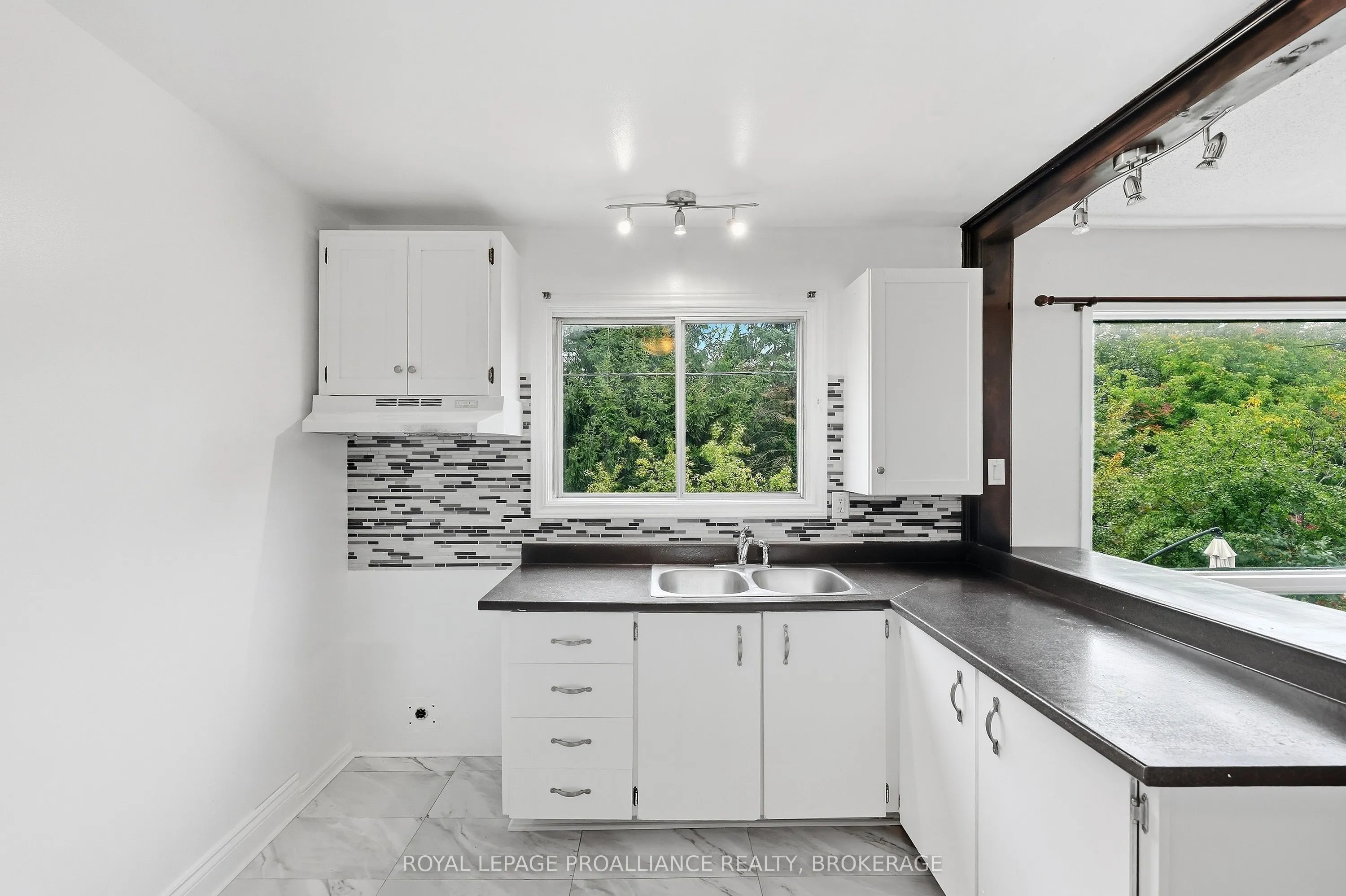 973 Oakview Avenue #61