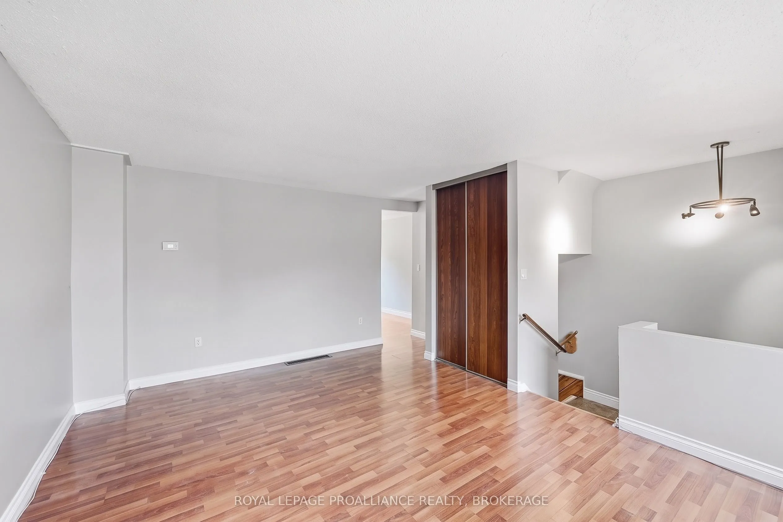 973 Oakview Avenue #61
