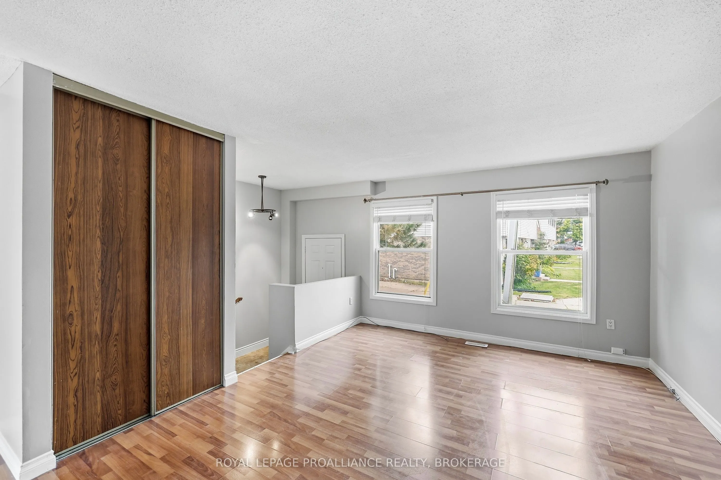 973 Oakview Avenue #61