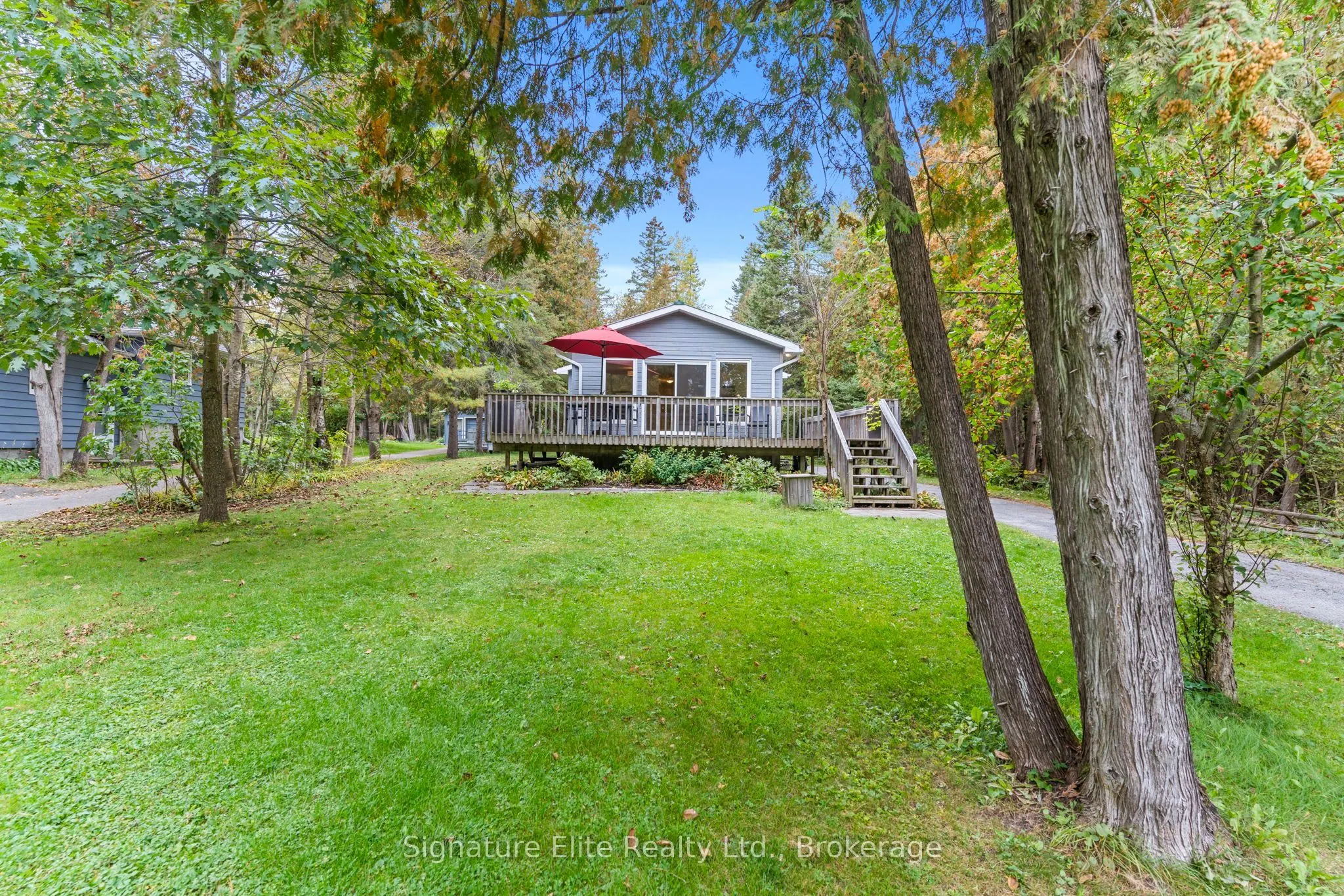 985 North Bay Drive