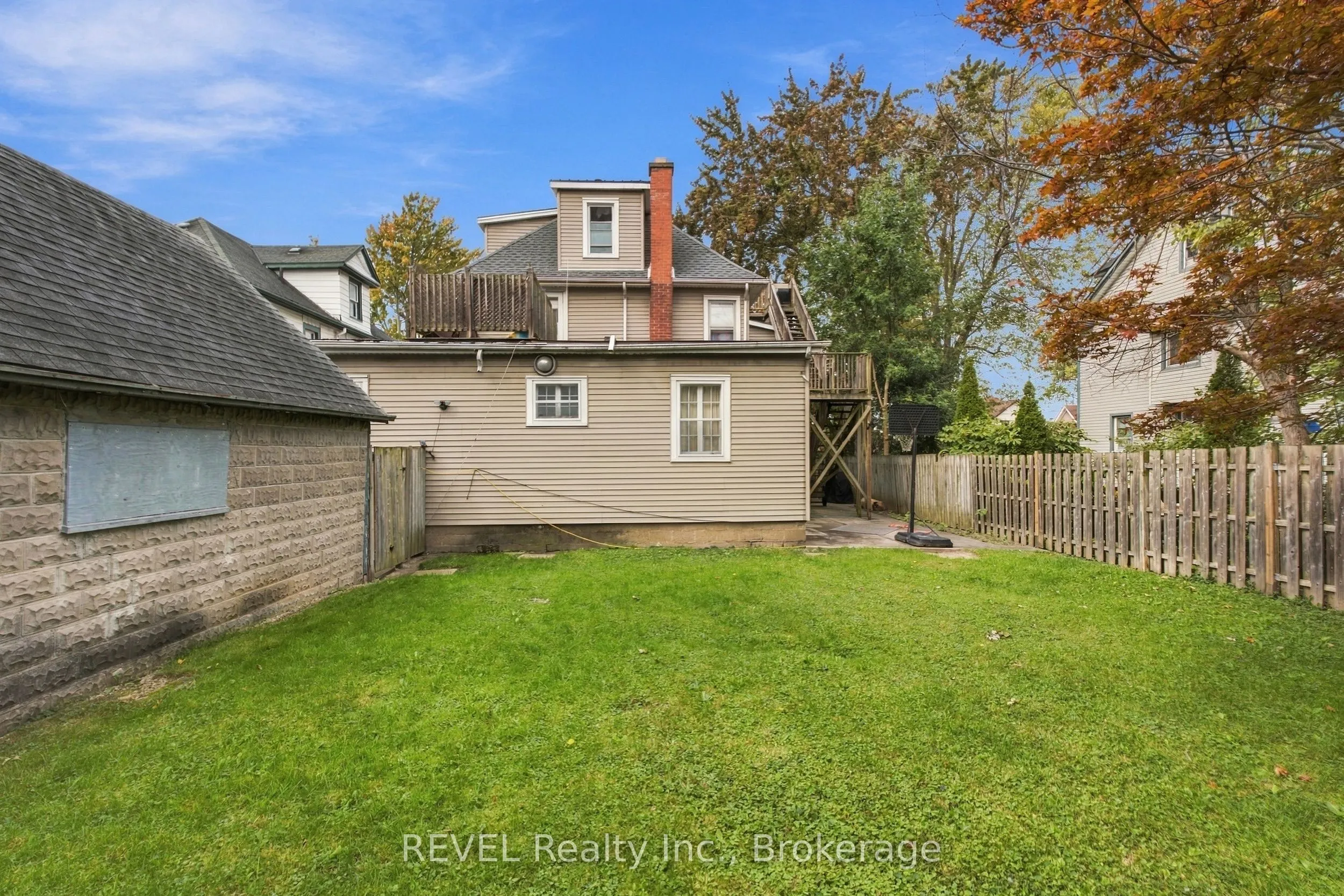 132 Hellems Avenue
