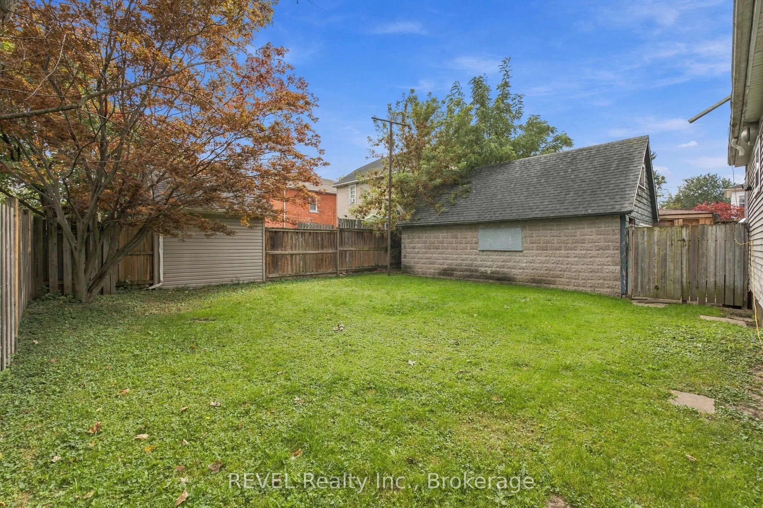 132 Hellems Avenue