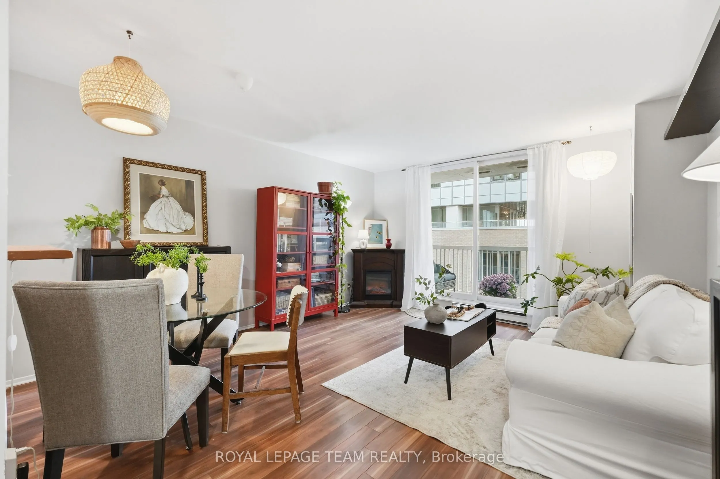110 Forward Avenue #304
