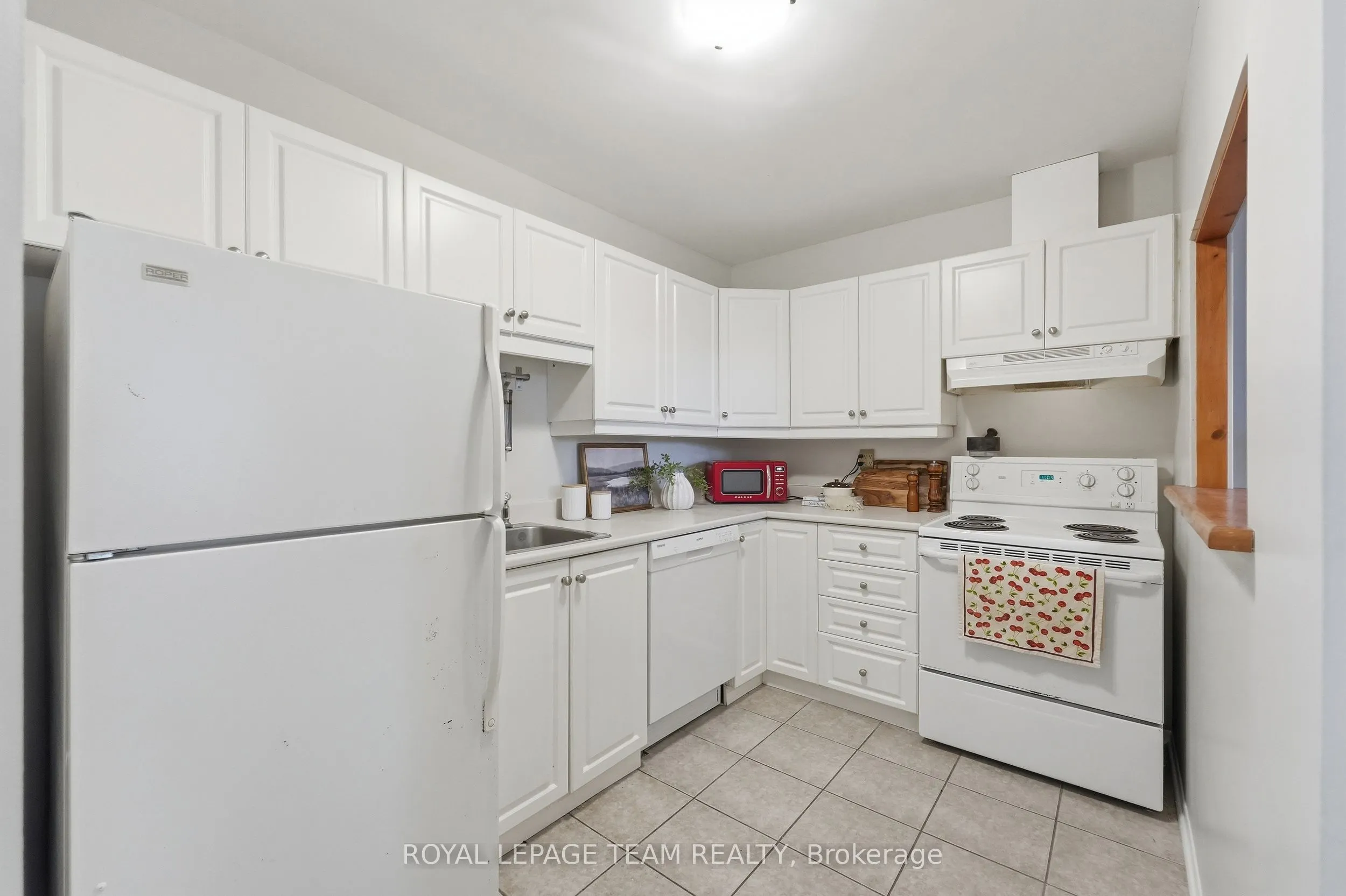 110 Forward Avenue #304